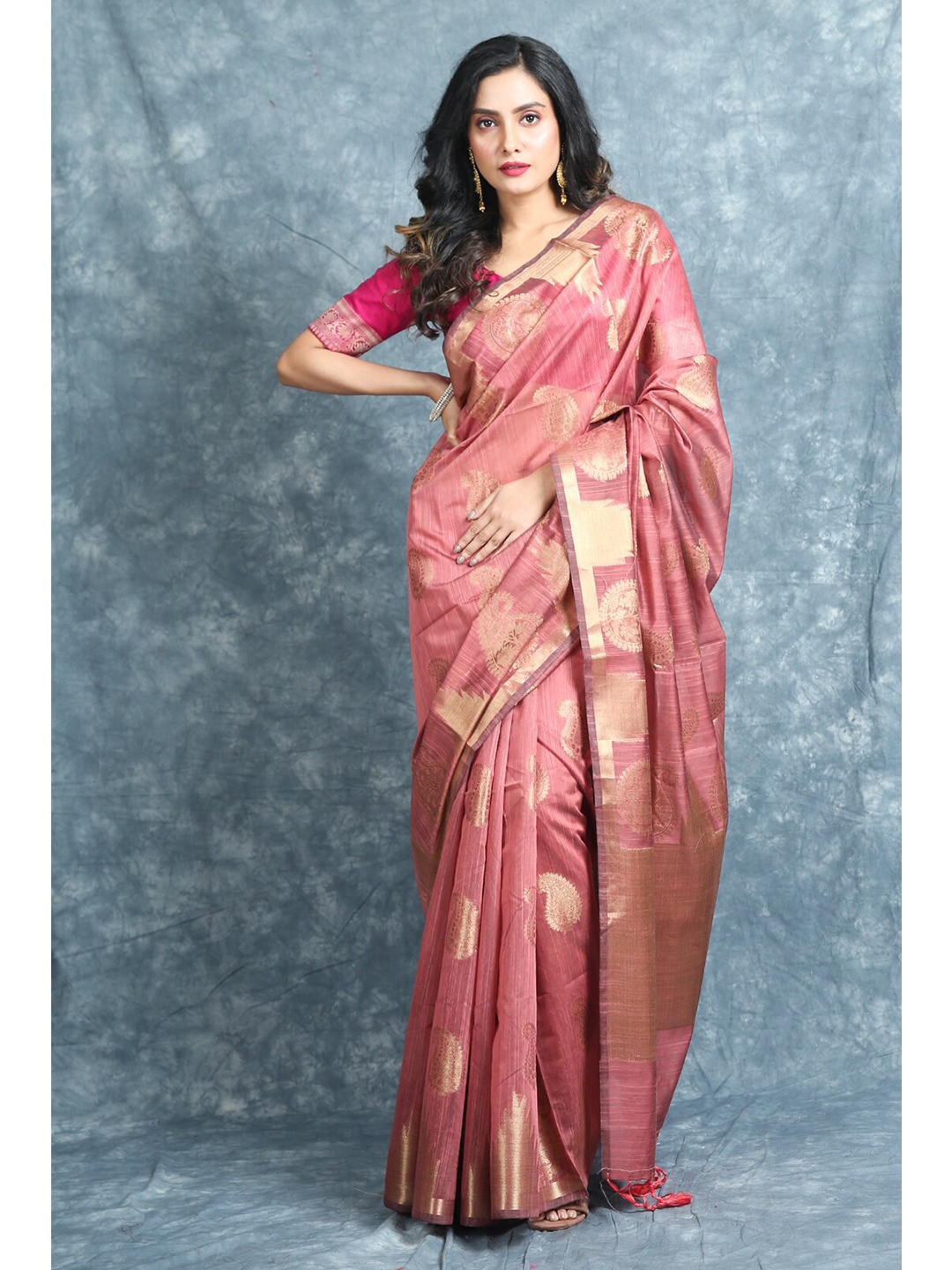 

Charukriti Peach & Gold-Toned Woven Design Saree