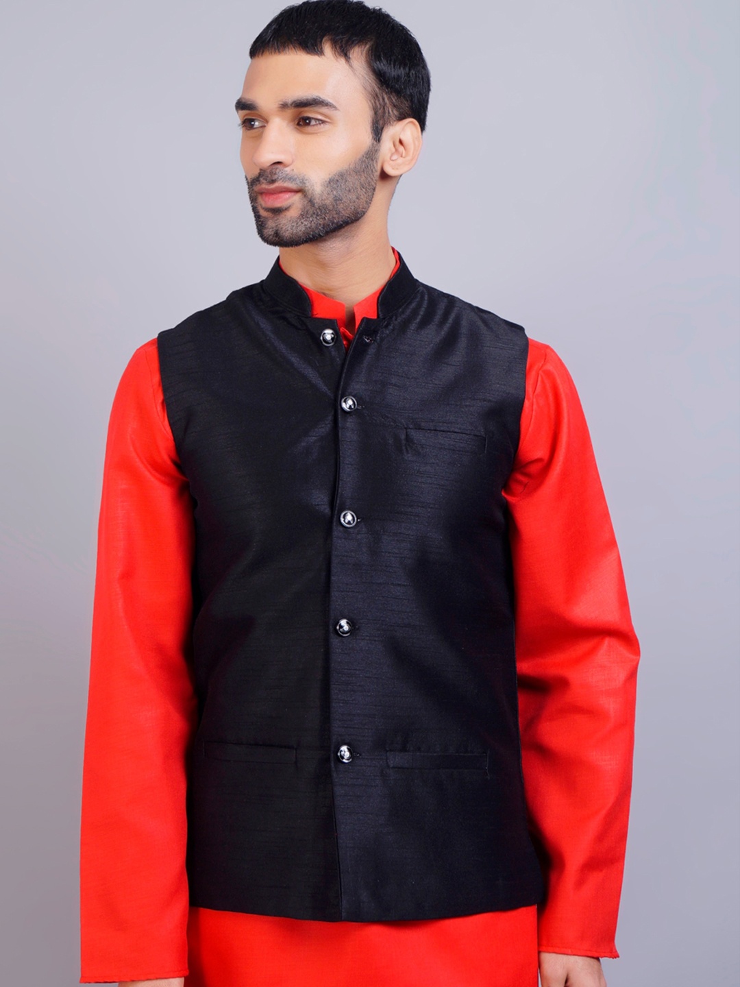 

GRACIT Men Black Solid Satin Nehru Jacket