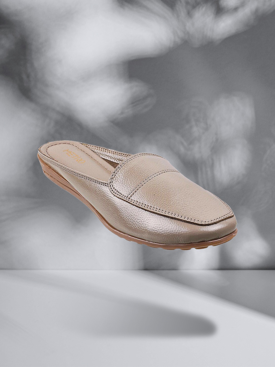 

Metro Women Grey Solid Mules