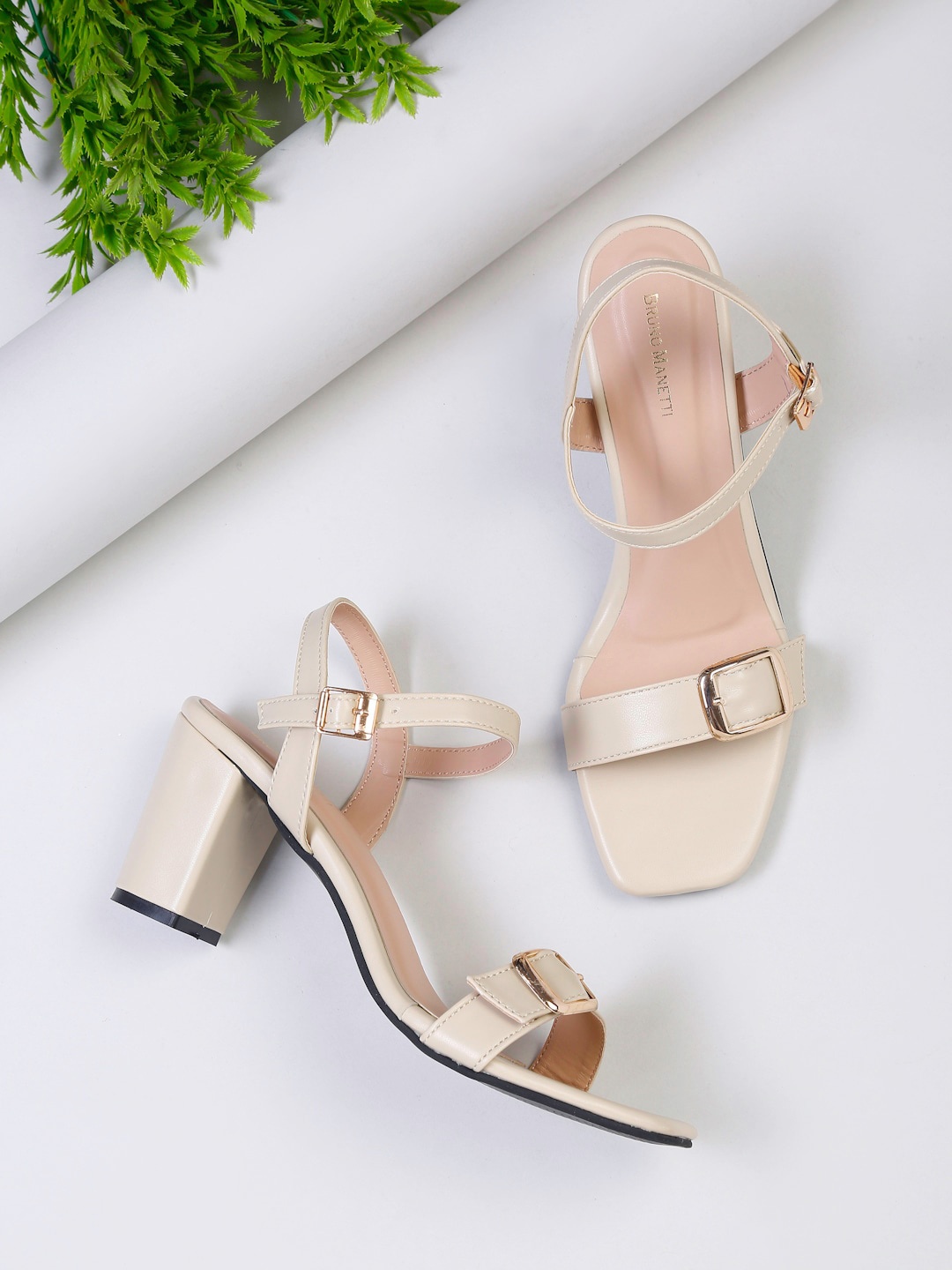 

Bruno Manetti Cream-Coloured PU Block Sandals with Buckles