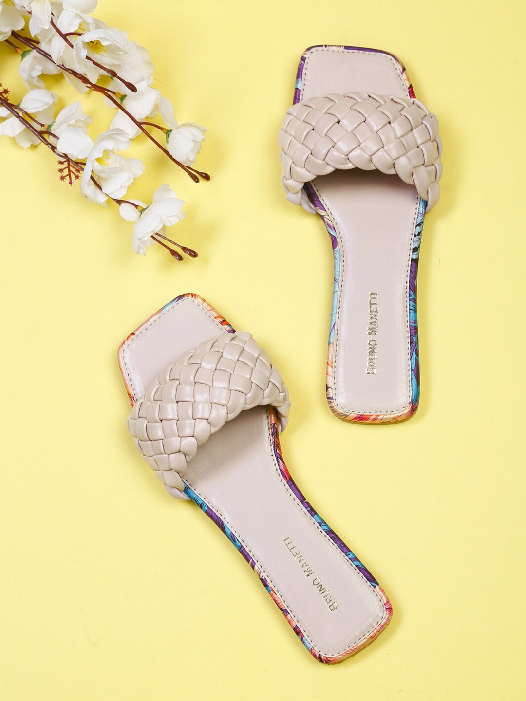 

Bruno Manetti Women Beige Textured Open Toe Flats