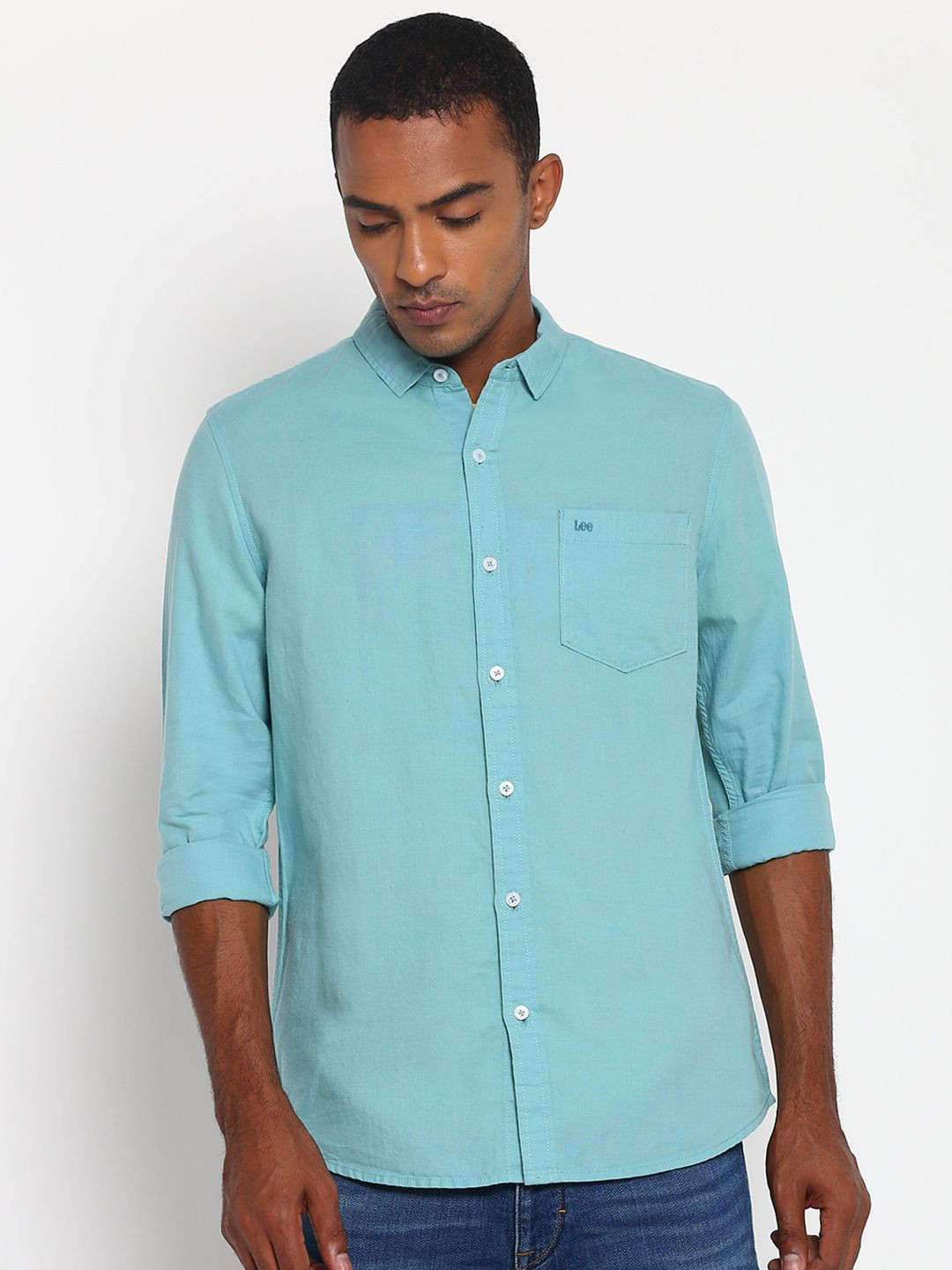 

Lee Men Blue Classic Slim Fit Cotton Linen Casual Shirt