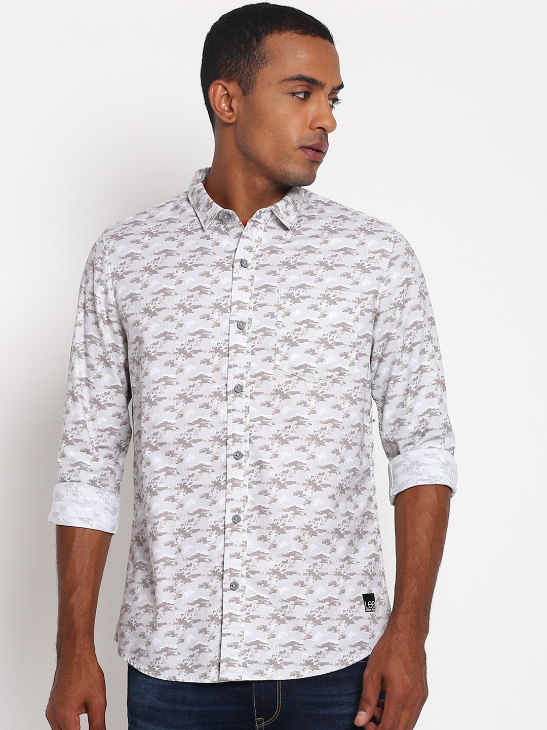 

Lee Men Grey & White Classic Slim Fit Printed Cotton Casual Shirt