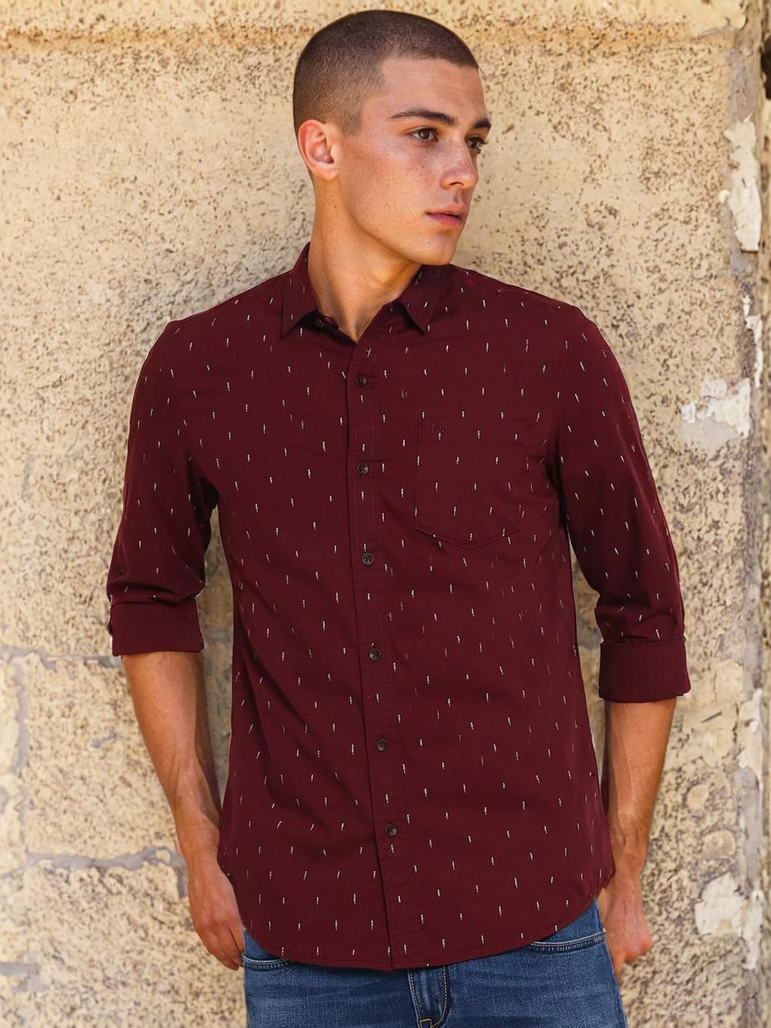 

Lee Men Maroon Classic Slim Fit Printed Casual Shirt