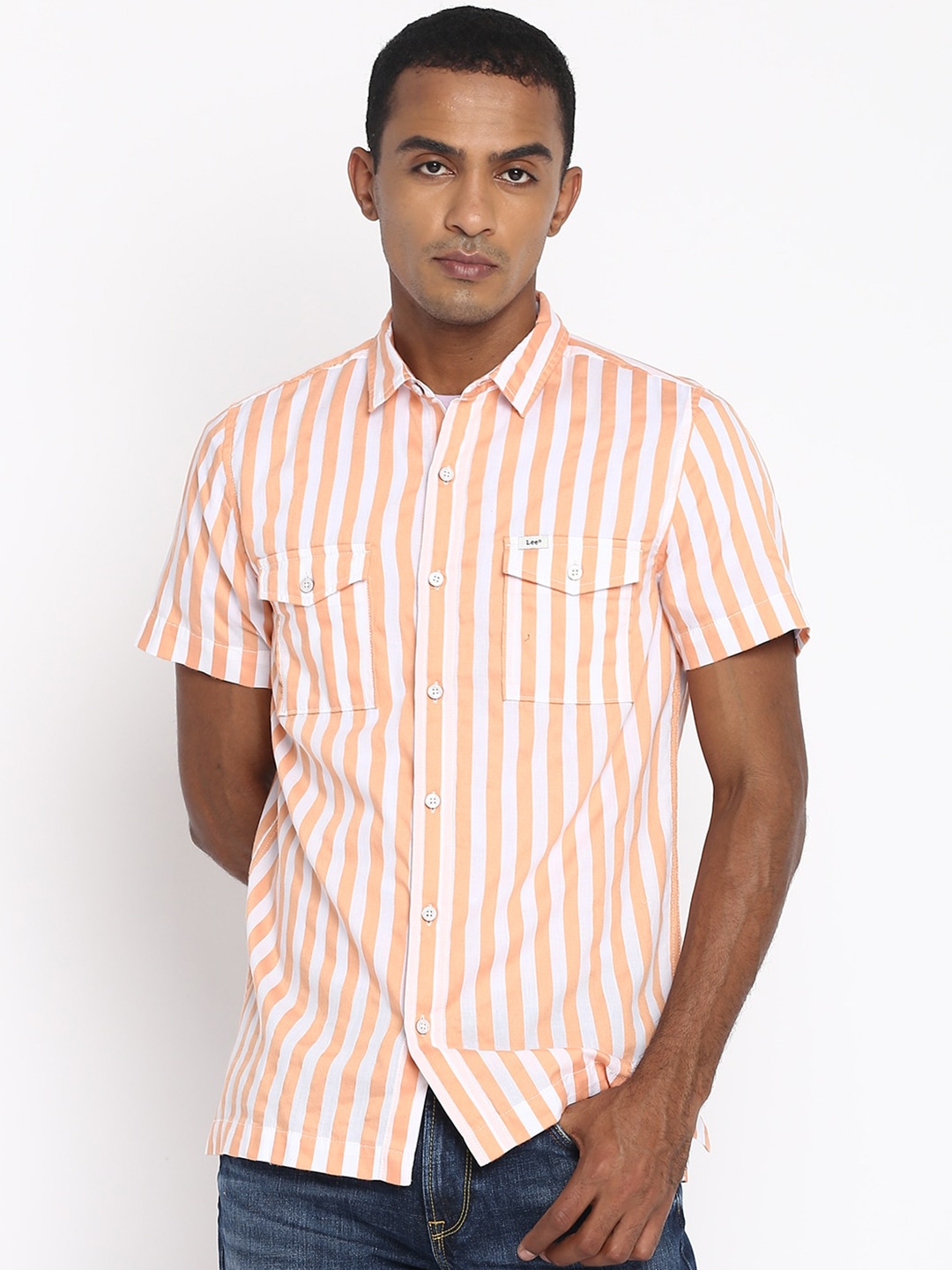 

Lee Men Peach-Coloured & White Classic Slim Fit Striped Casual Shirt