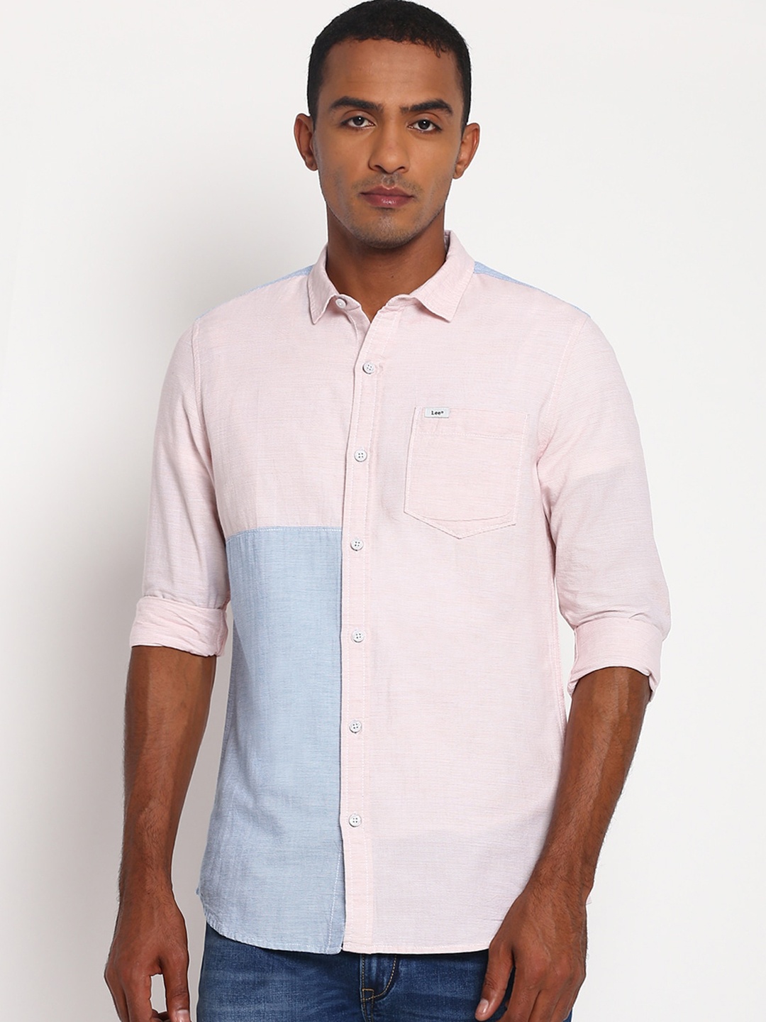 

Lee Men Peach-Coloured & Blue Classic Slim Fit Colourblocked Cotton Casual Shirt