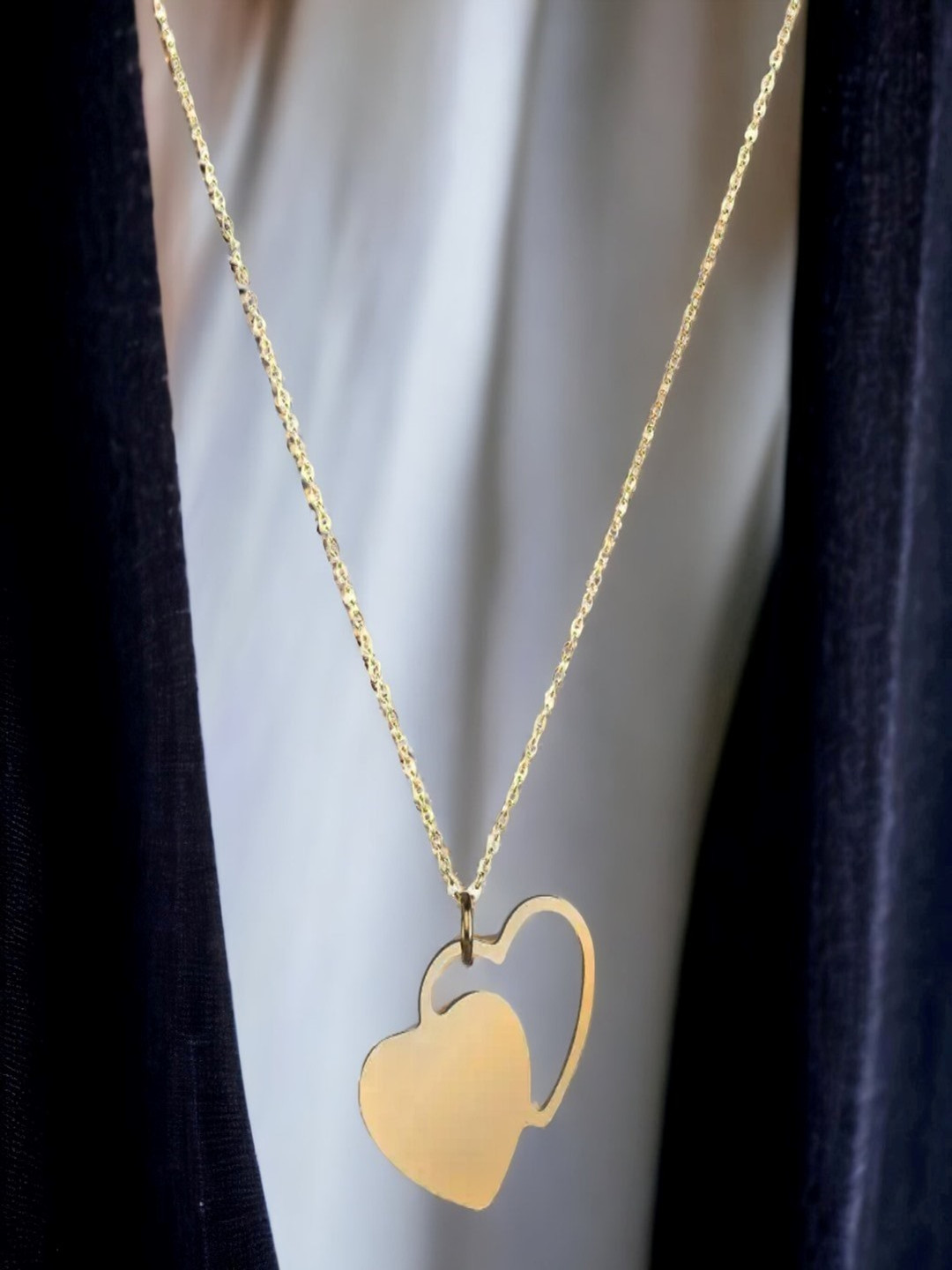 

Goldnera Gold Toned Tiny Heart Charm Pendant With Chain