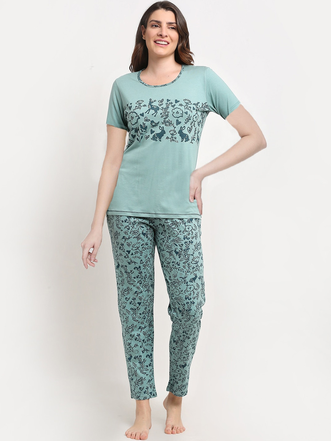 

Kanvin Women Green & Black Printed Cotton Night suit