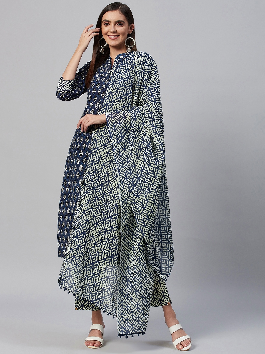 

HIGHLIGHT FASHION EXPORT Women Navy Blue Printed Pure Cotton Kurta with Trousers & Dupatta