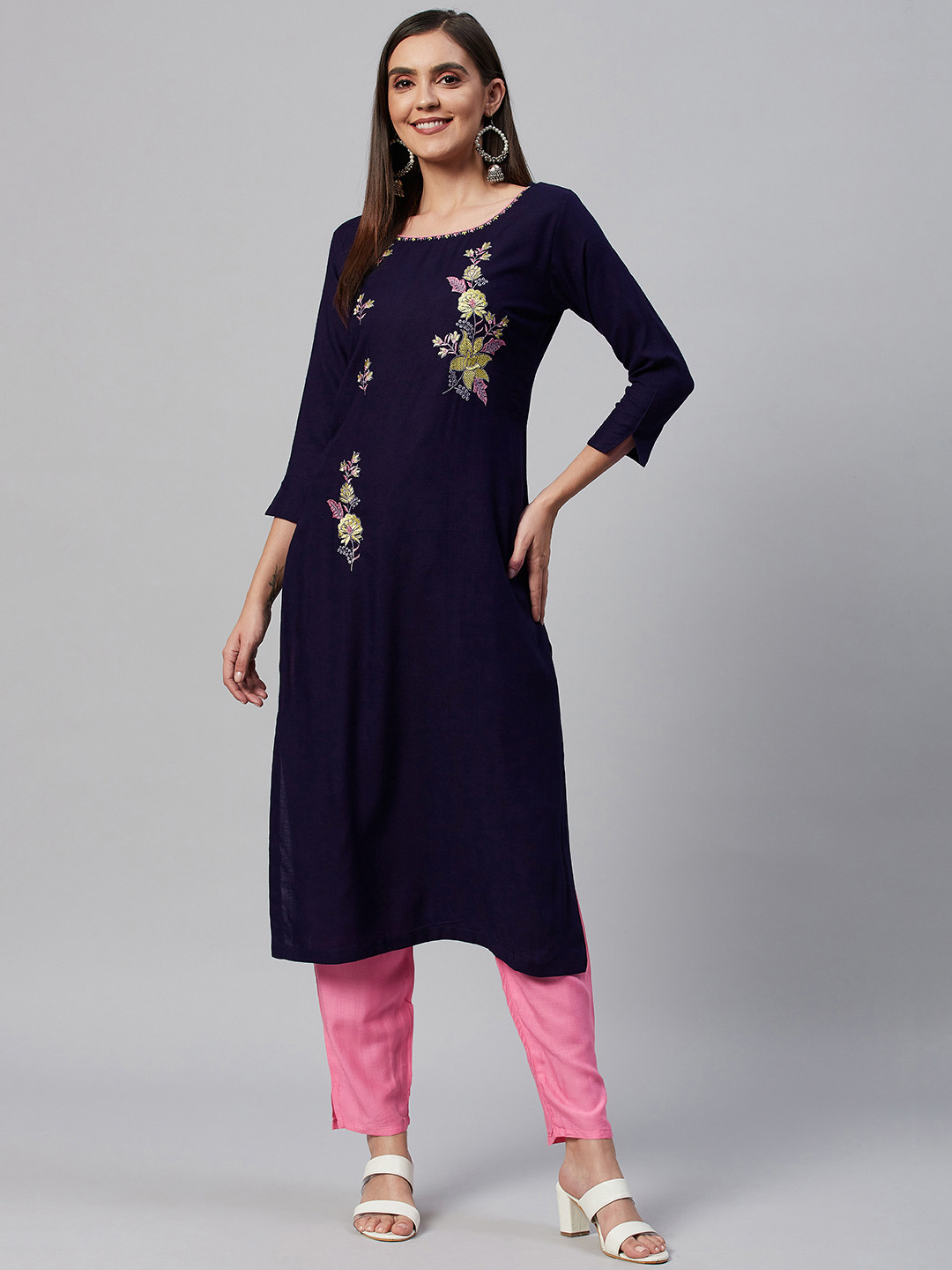 

HIGHLIGHT FASHION EXPORT Women Navy Blue Embroidered Kurta with Trousers