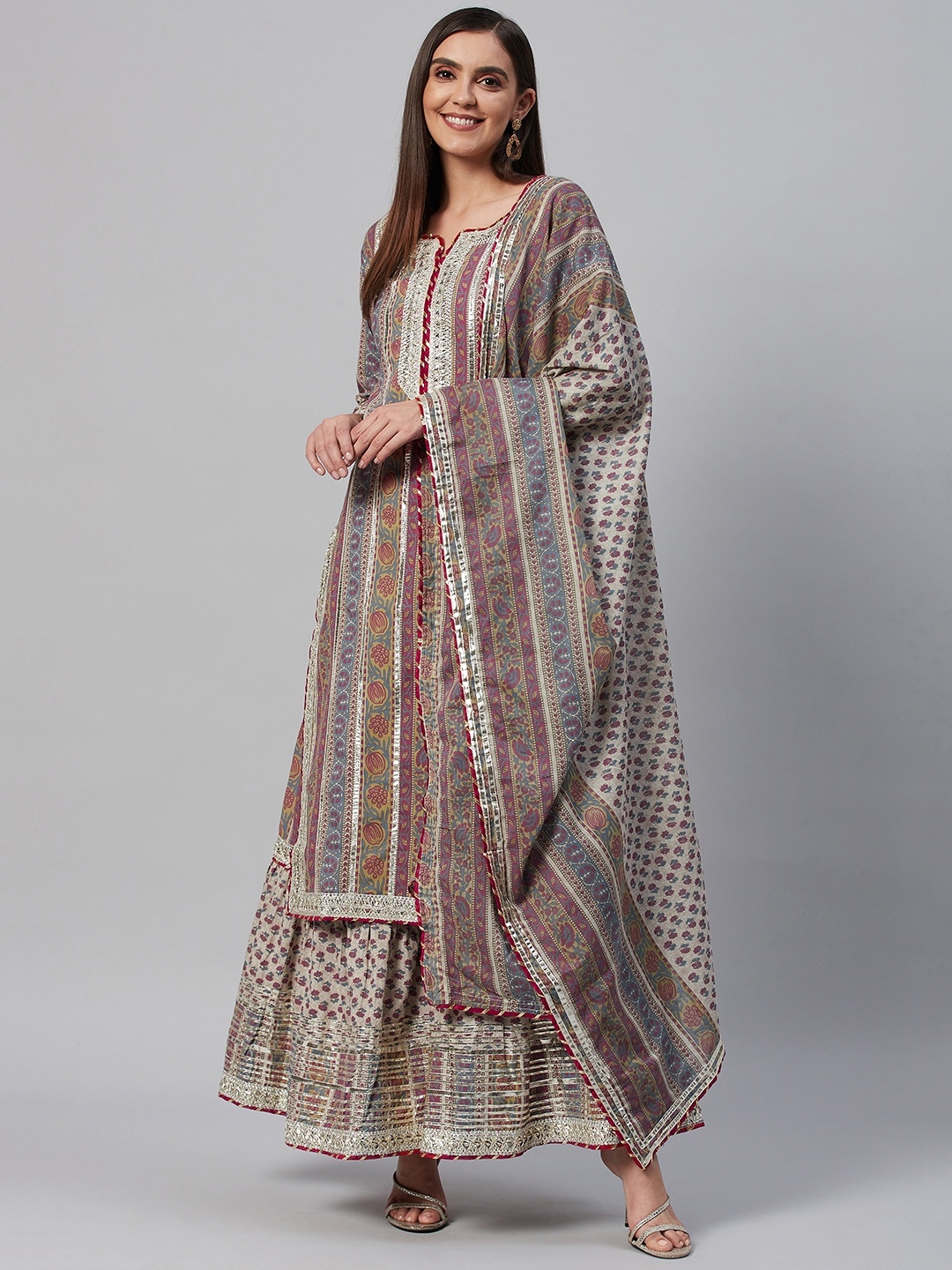 

HIGHLIGHT FASHION EXPORT Women Multicoloured Printed Cotton Kurta with Sharara & Dupatta, Multi