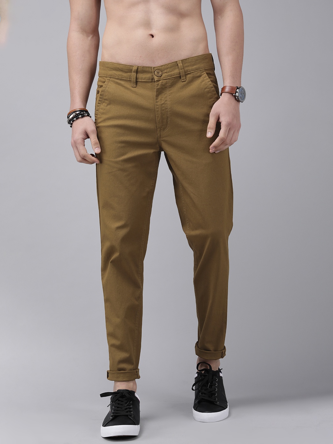

Roadster Men Khaki Solid Mid-Rse Regular Trousers