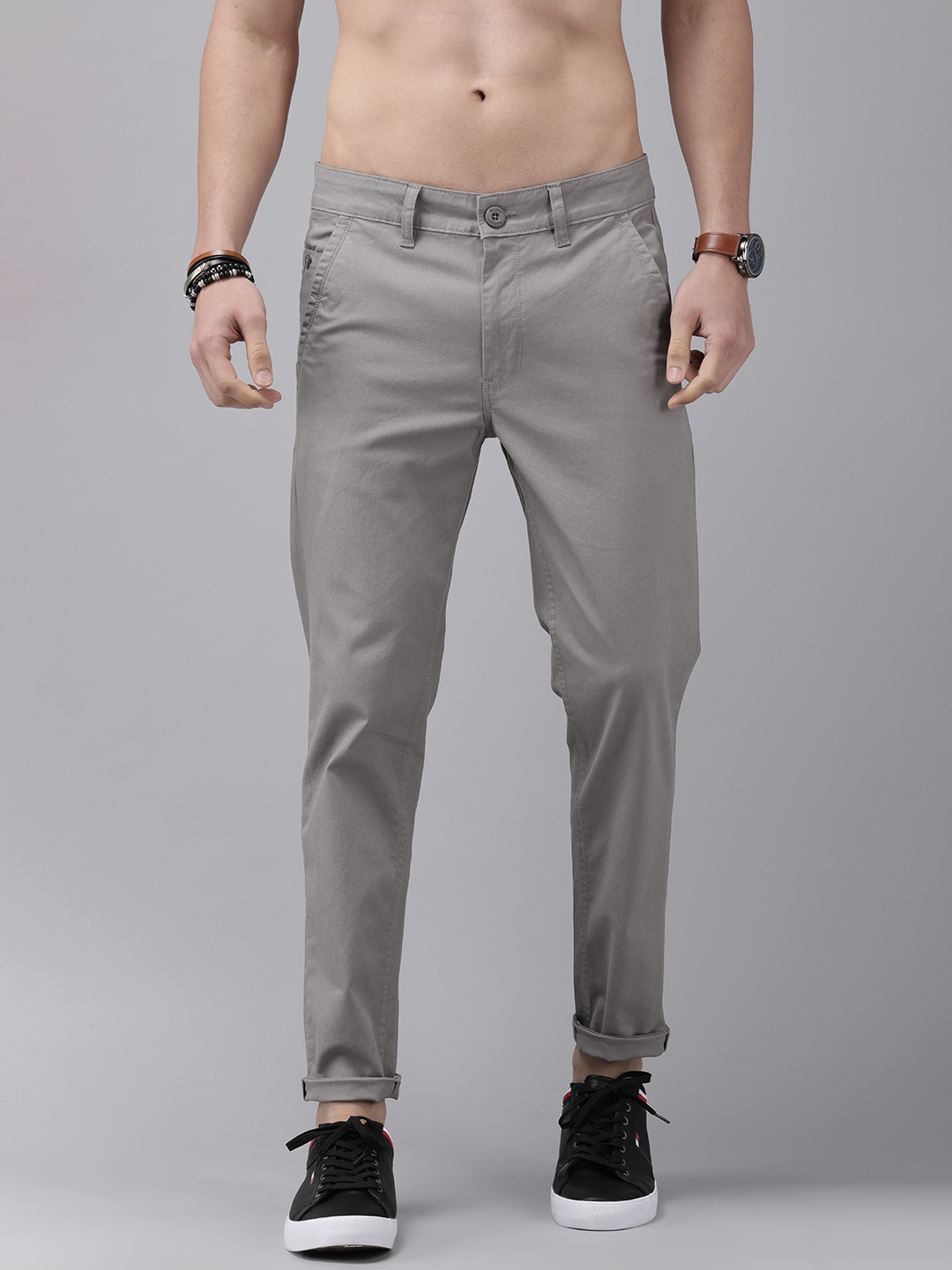 

Roadster Men Grey Solid Mid-Rise Regular Trousers