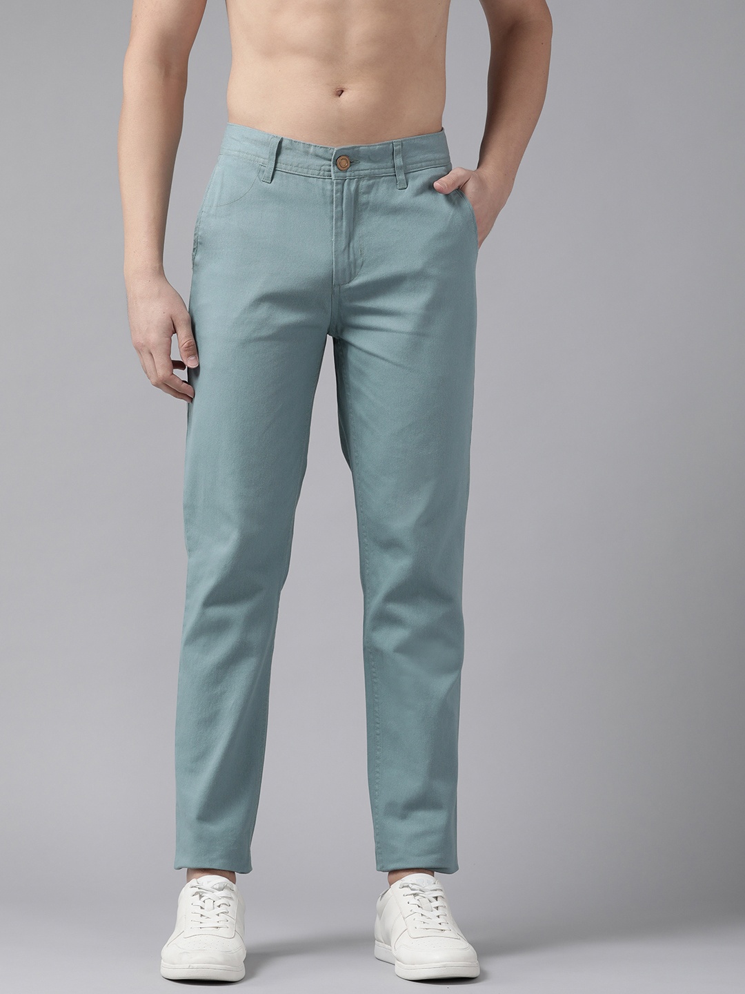 

Roadster Men Blue Solid Pure Cotton Chinos