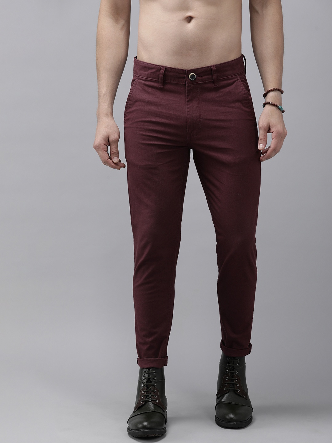 

The Roadster Lifestyle Co Men Burgundy Solid Slim Tapered Fit Trousers