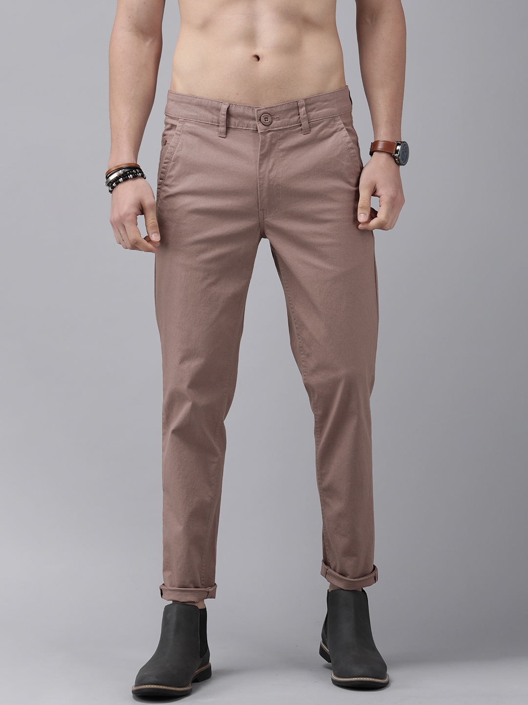 

Roadster Men Mauve Solid Mid-Rise Regular Trousers