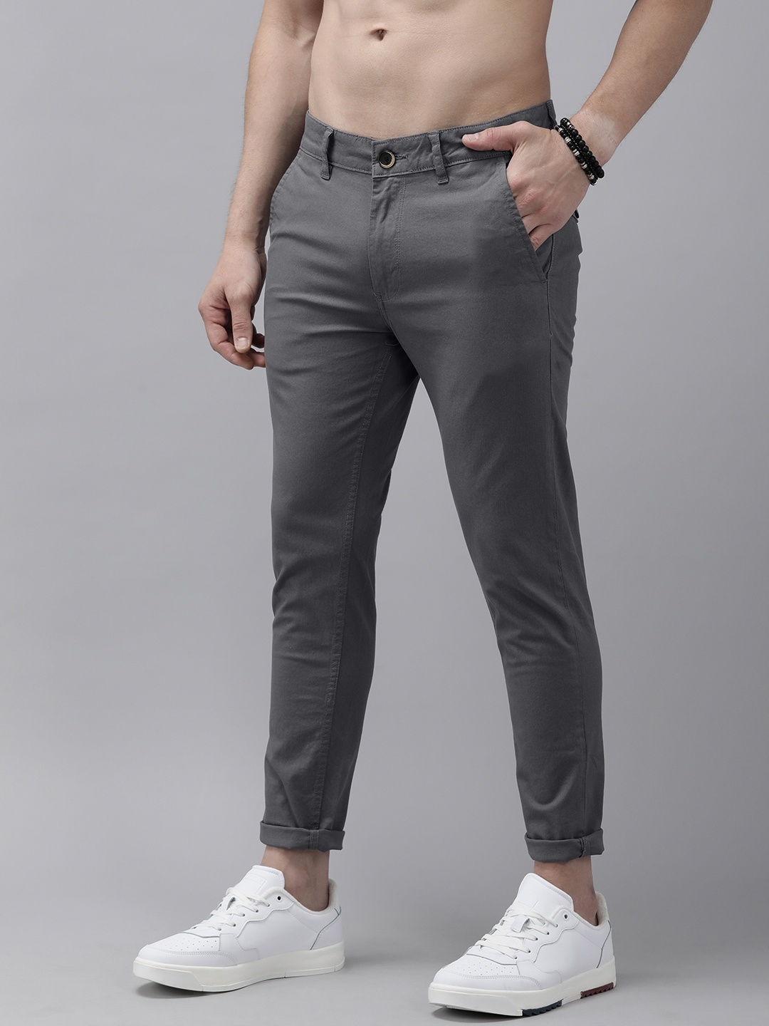 

The Roadster Lifestyle Co Men Grey Slim Fit Chinos Trousers