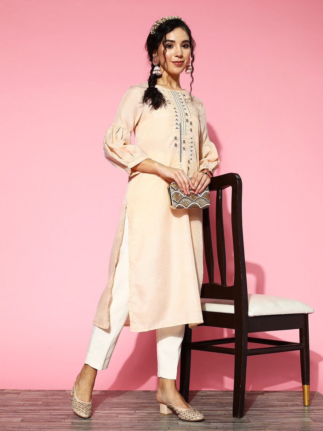

Moda Rapido Women Cream-Coloured Geometric Yoke Design Thread Work Kurta