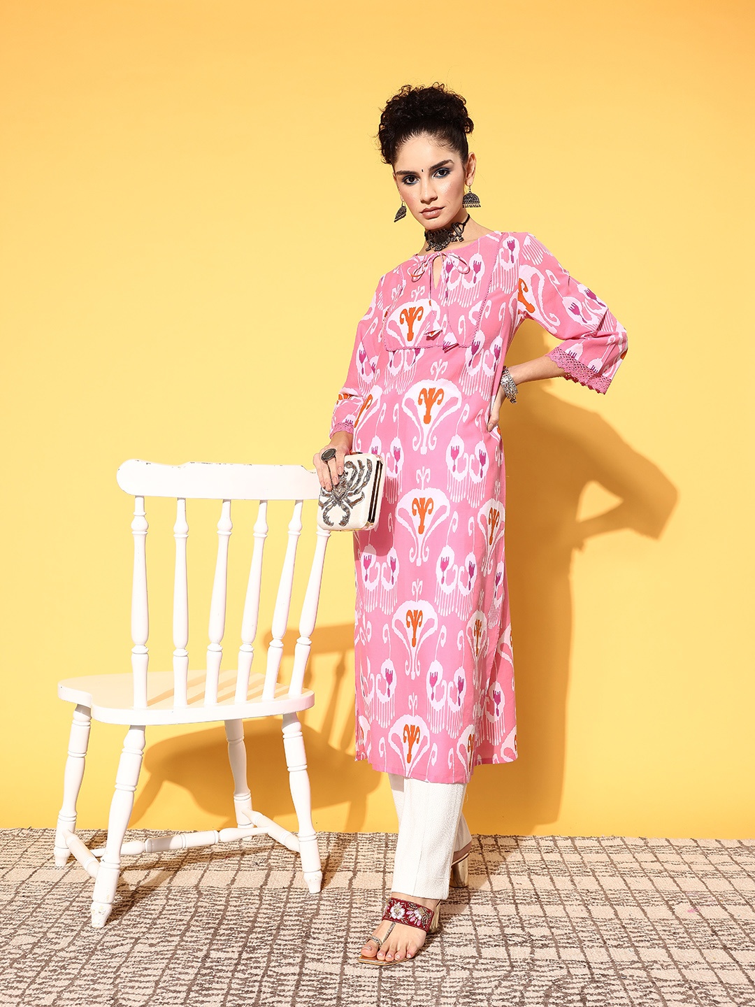 

Moda Rapido Women Pink Cotton I-Spy Lace Kurta