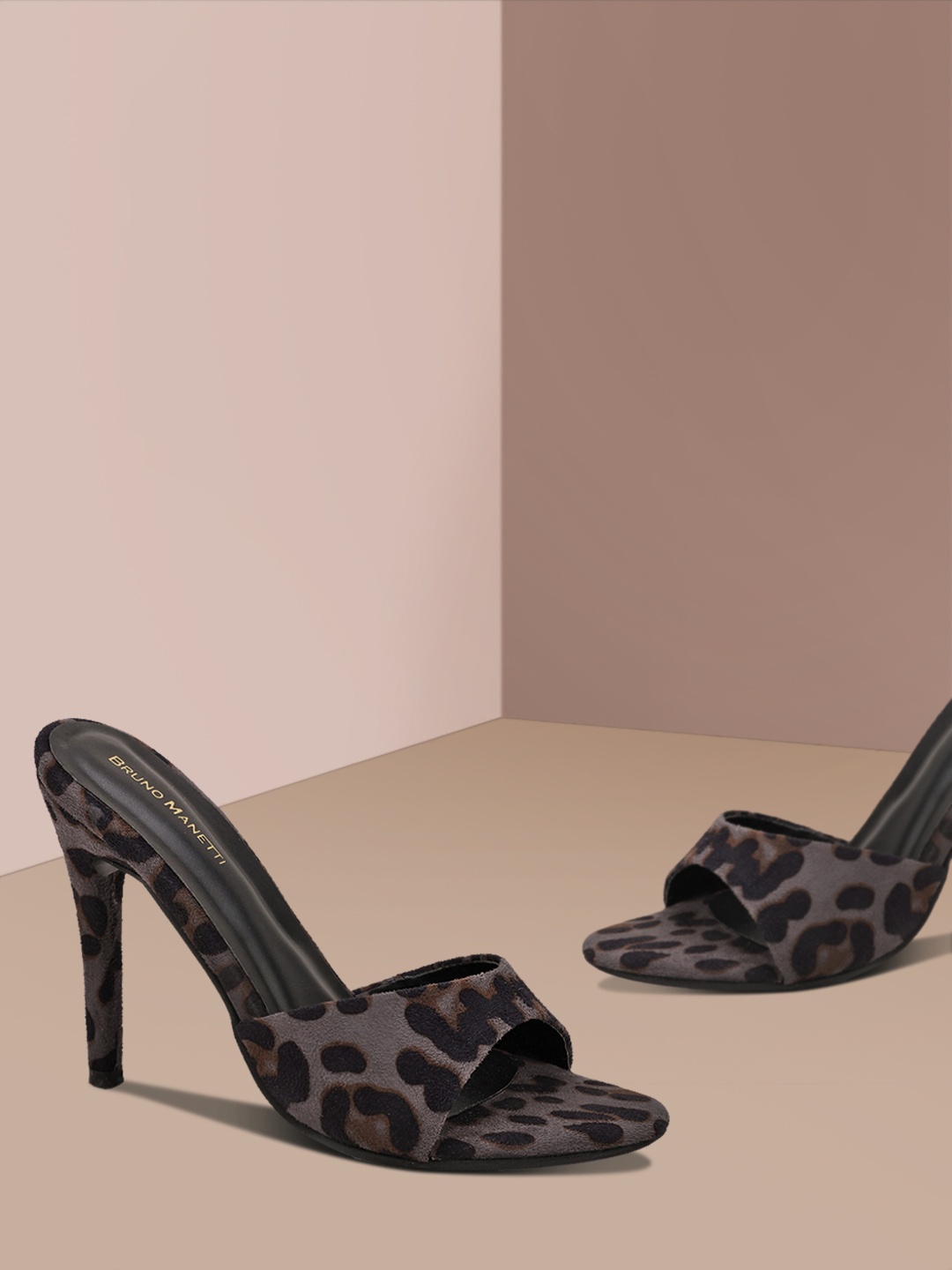 

Bruno Manetti Black & Grey Printed Suede Party High-Top Pumps