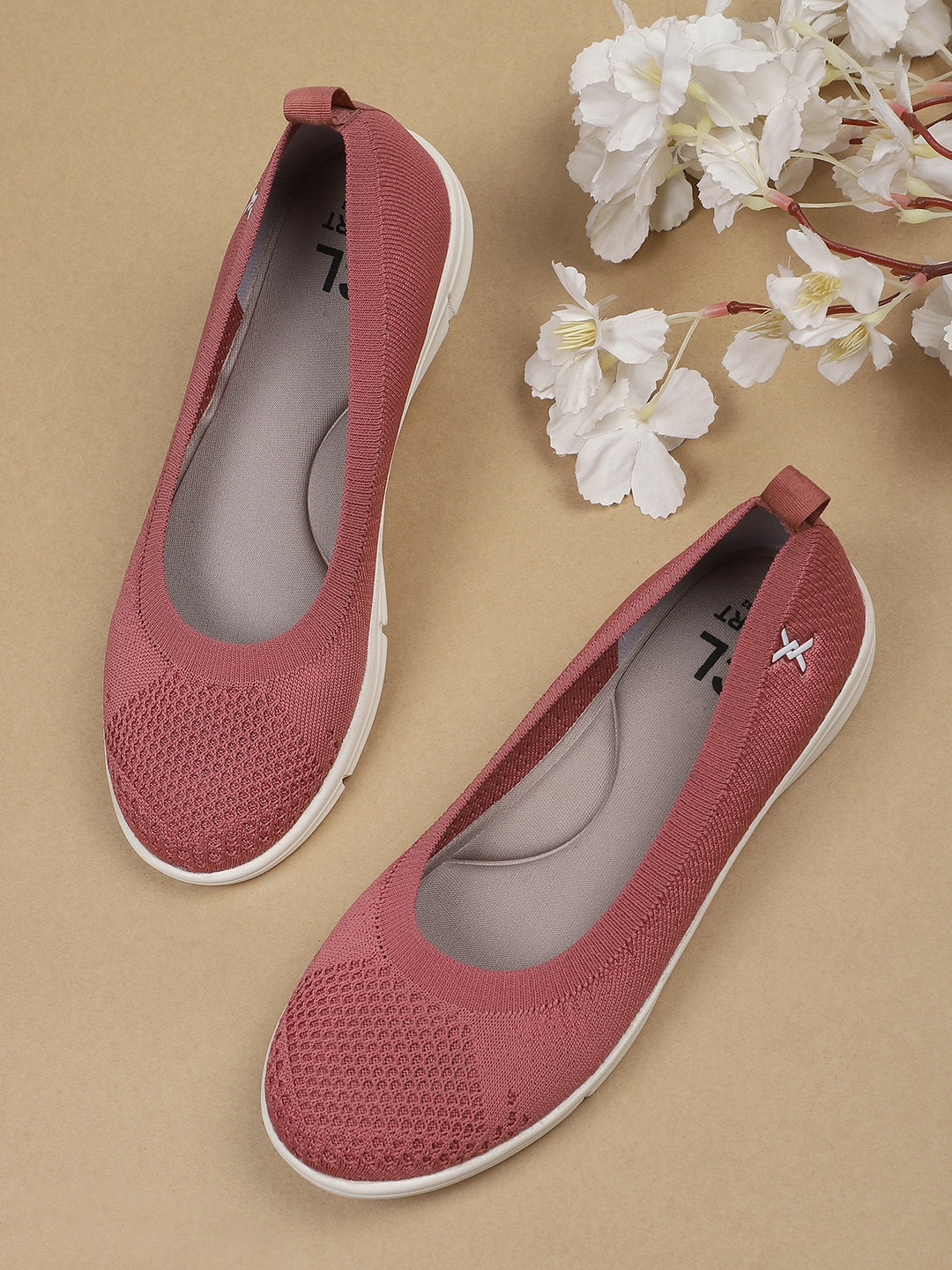 

Carlton London sports Women Pink Slip-On Sneakers