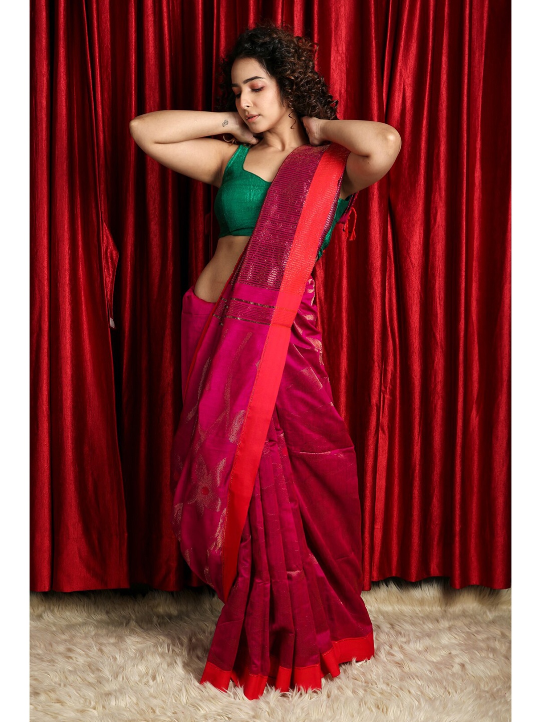 

Charukriti Pink & Red Floral Saree