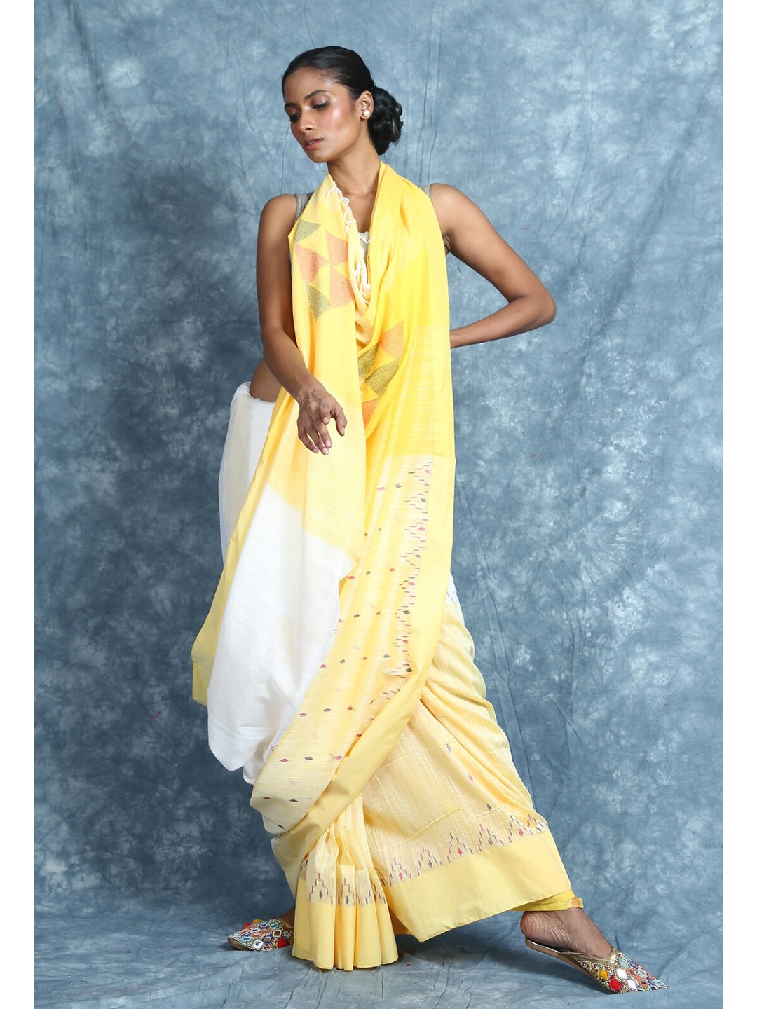 

Charukriti Yellow & White Woven Design Pure Cotton Saree