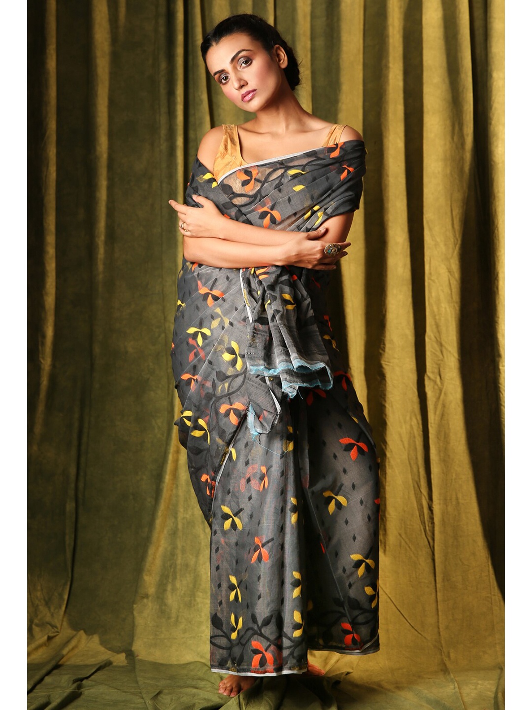 

Charukriti Grey & Orange Floral Silk Cotton Jamdani Saree