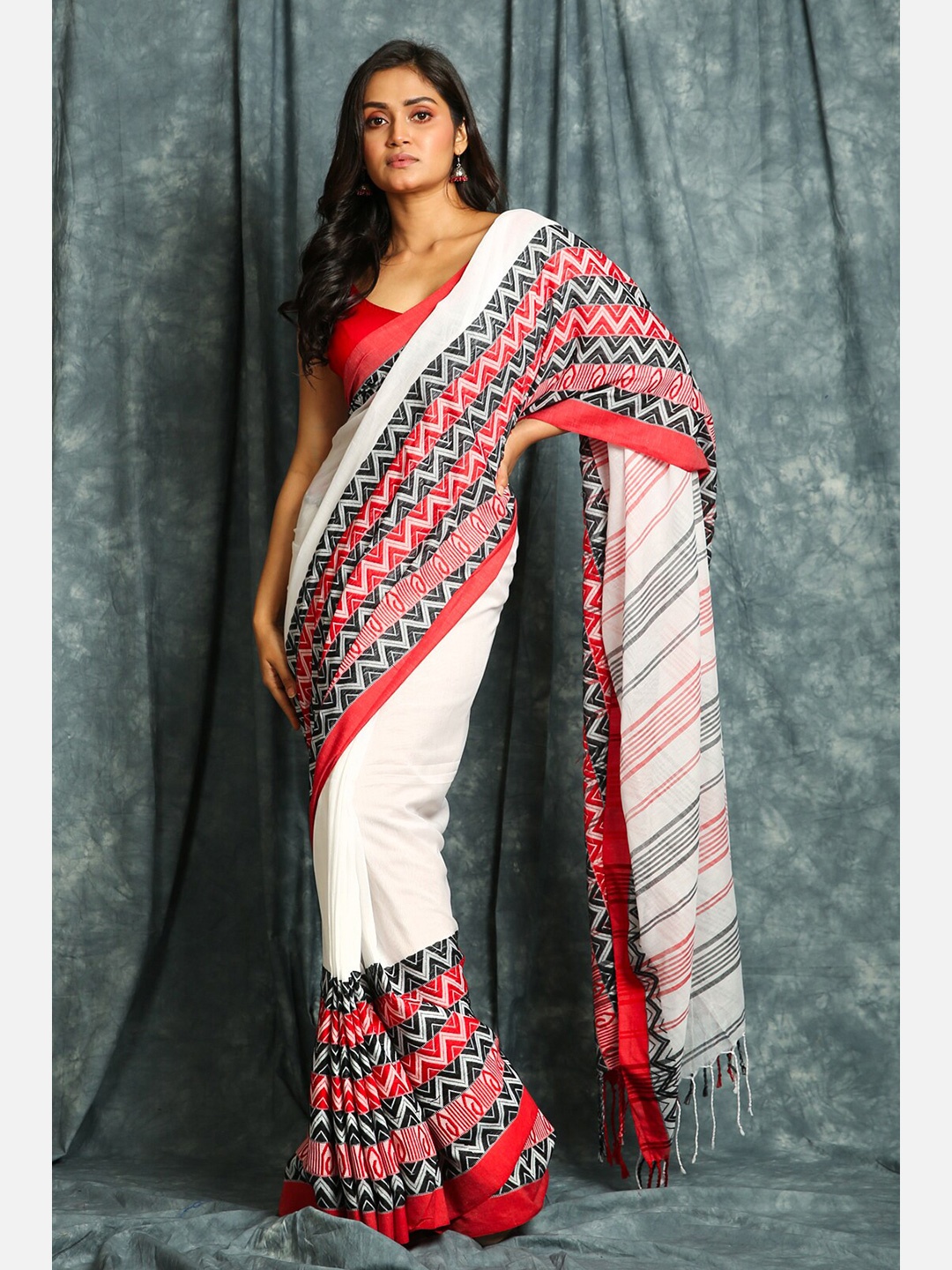 

Charukriti White & Red Woven Design Pure Cotton Saree