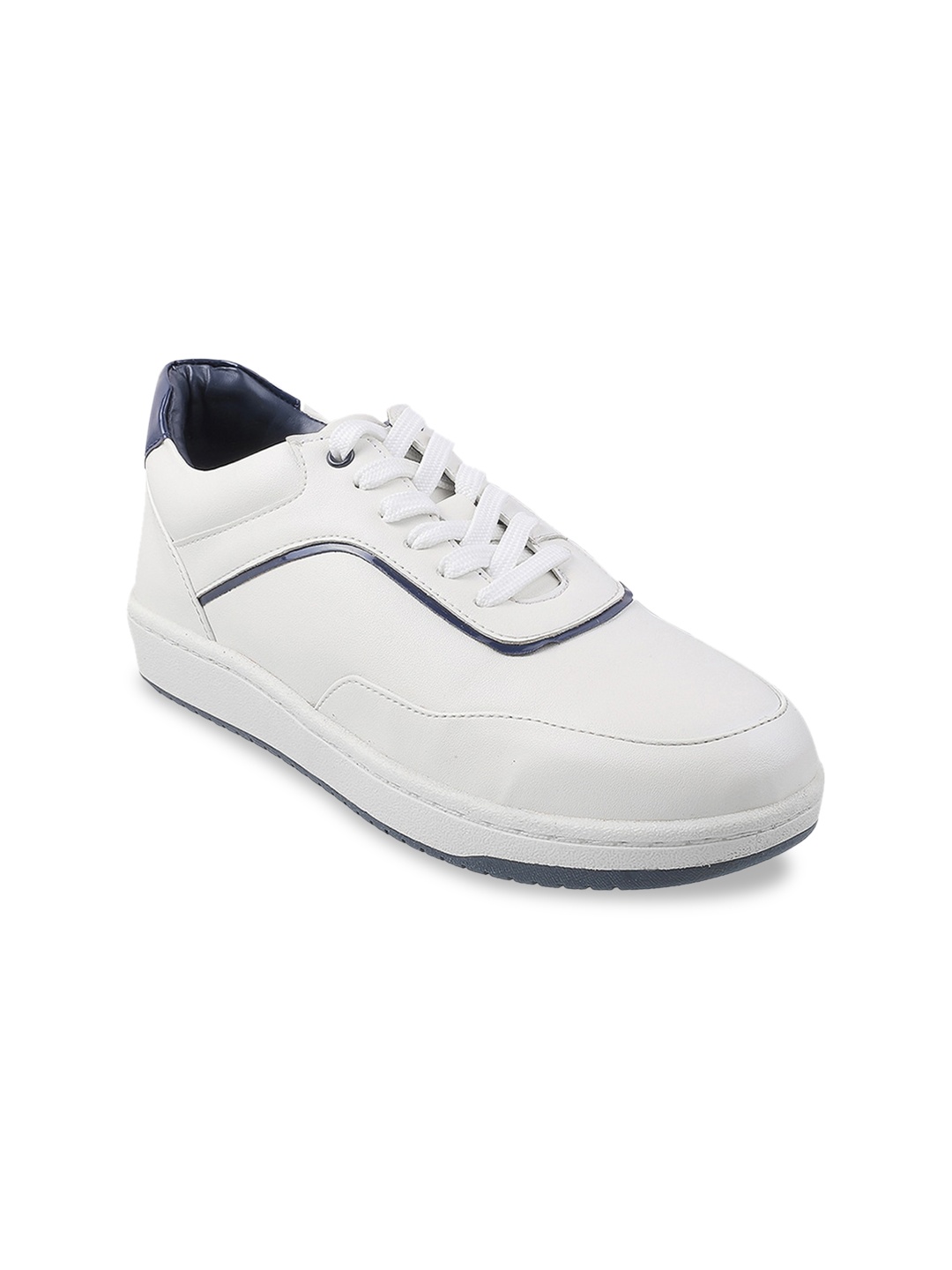 

Mochi Men White Solid Sneakers