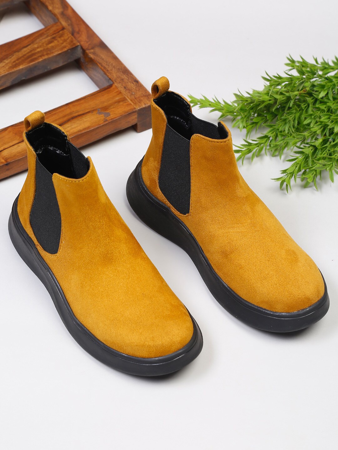 

Bruno Manetti Women Yellow Colourblocked Suede Flat Boots