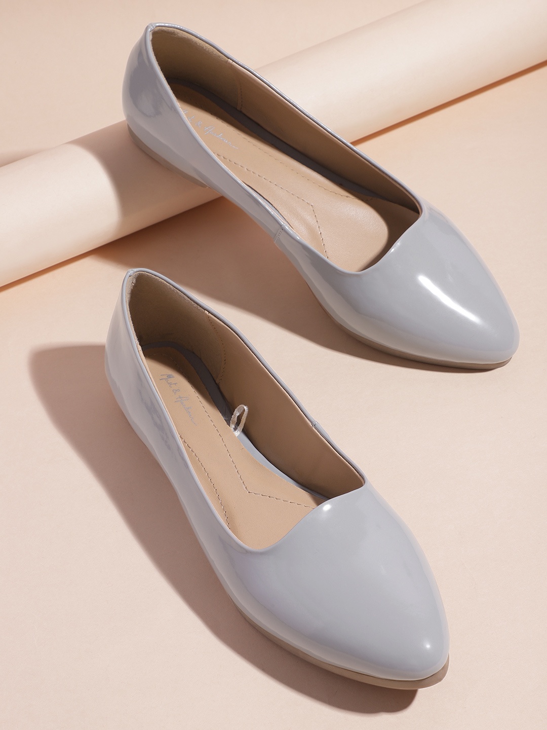 

Mast & Harbour Women Grey Solid Pointed Toe Ballerinas