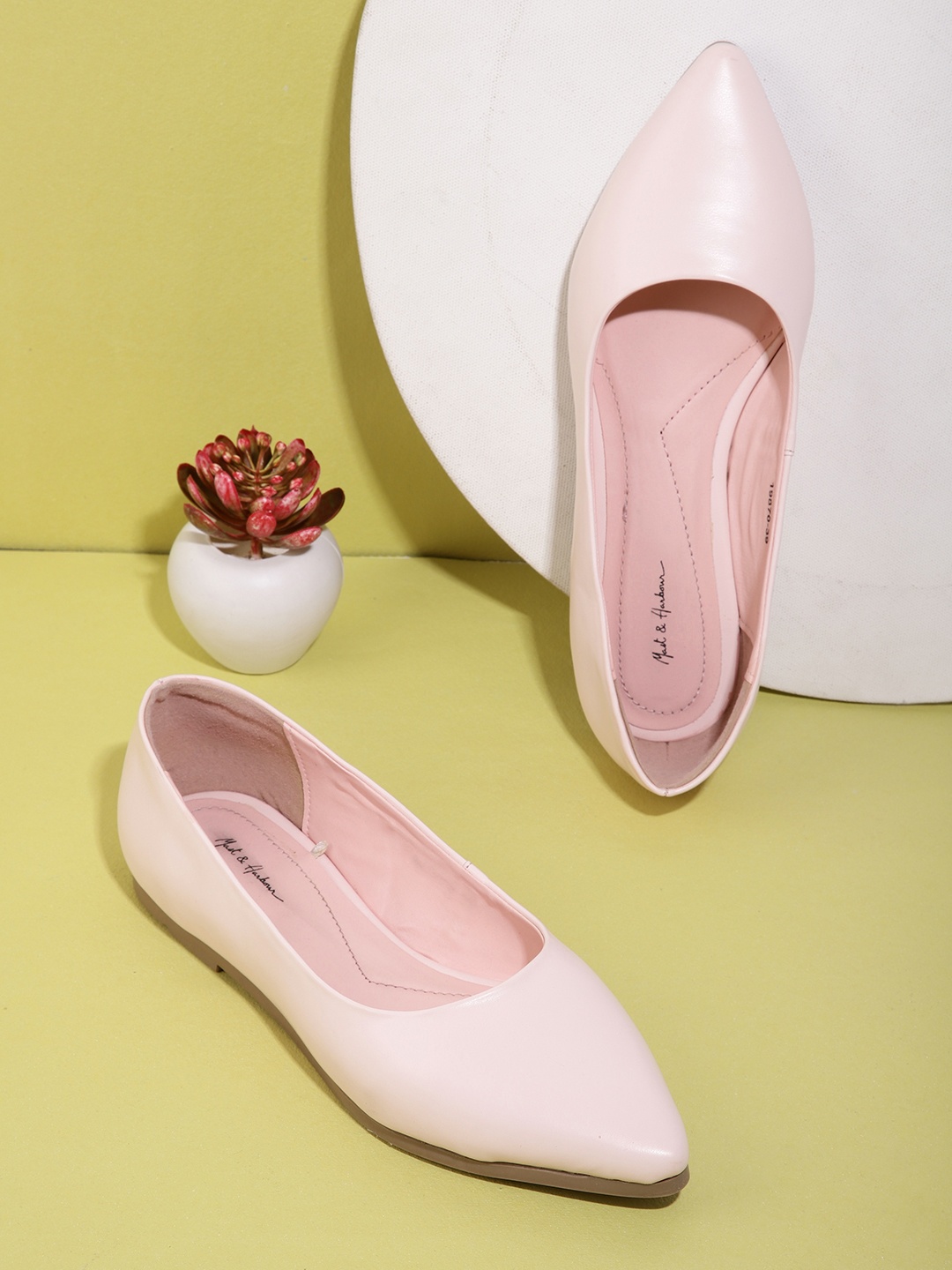 

Mast & Harbour Women Pink Solid Ballerinas