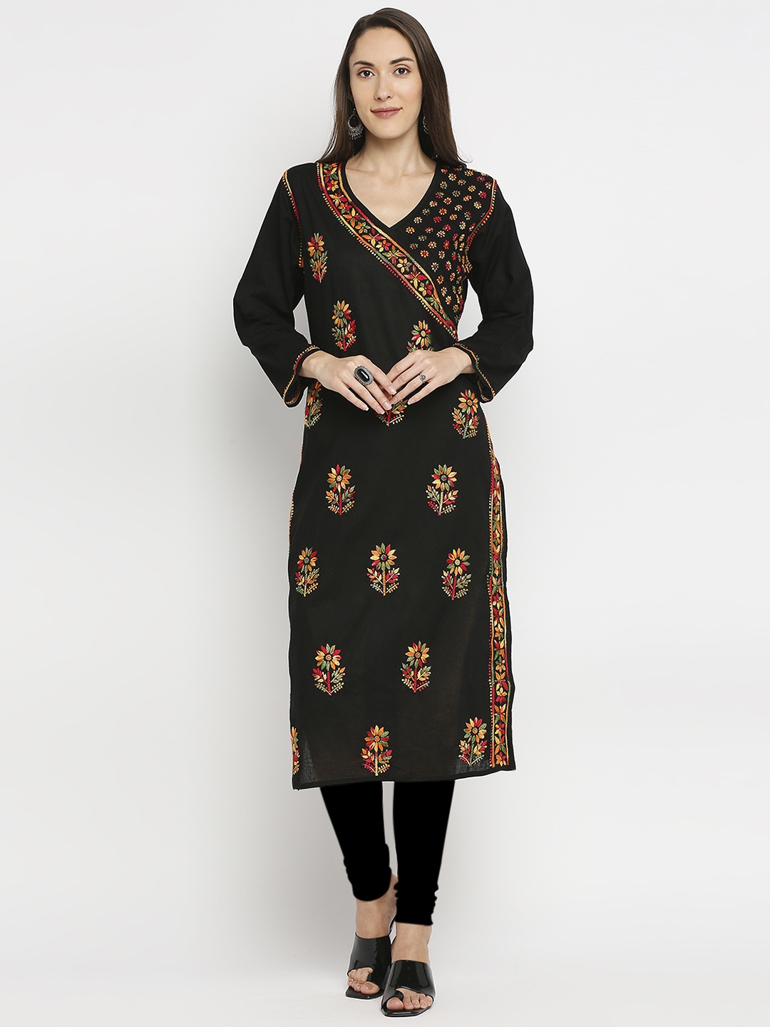 

Indiankala4u Women Chikanakri Printed Kurta, Black