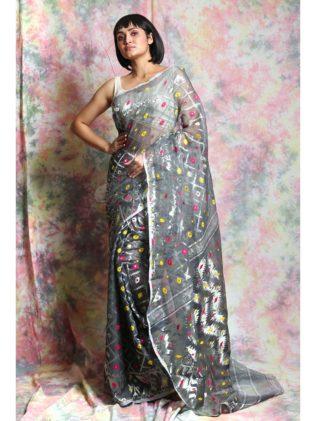 

Charukriti Grey & Pink Woven Design Zari Silk Cotton Jamdani Saree