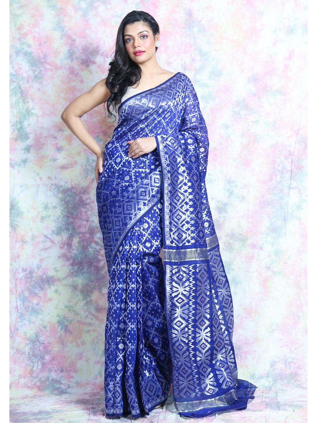 

Charukriti Blue & Silver-Toned Woven Design Zari Silk Cotton Jamdani Saree