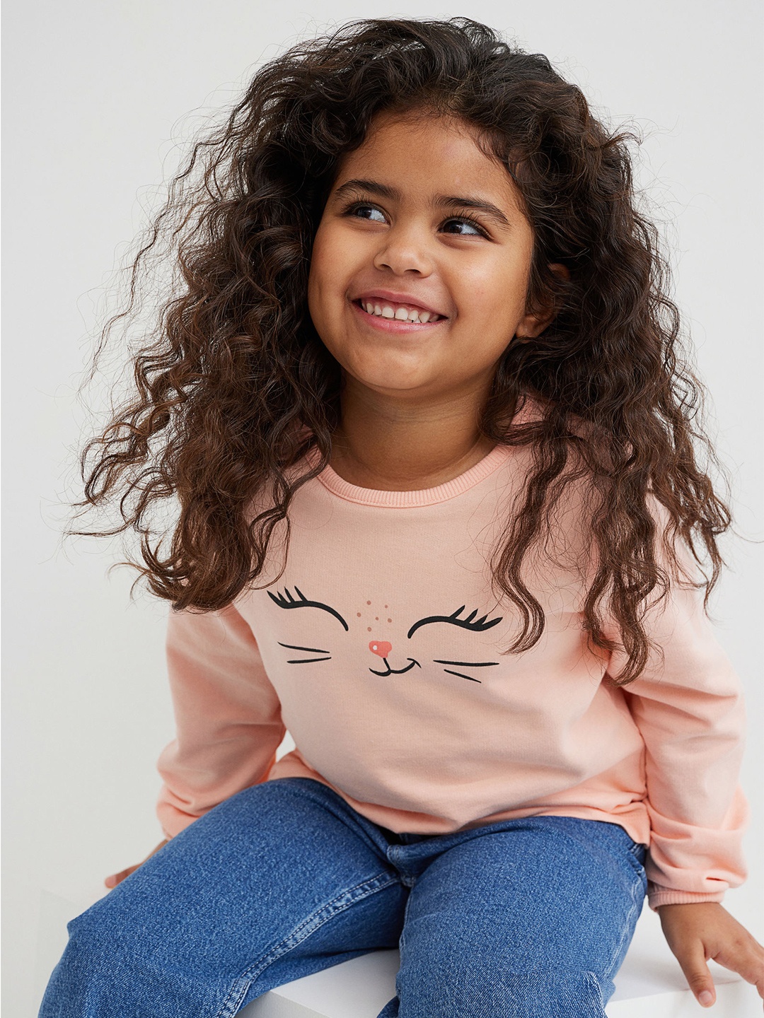 

H&M Girls Peach Coloured Printed Cotton Sweatshirt