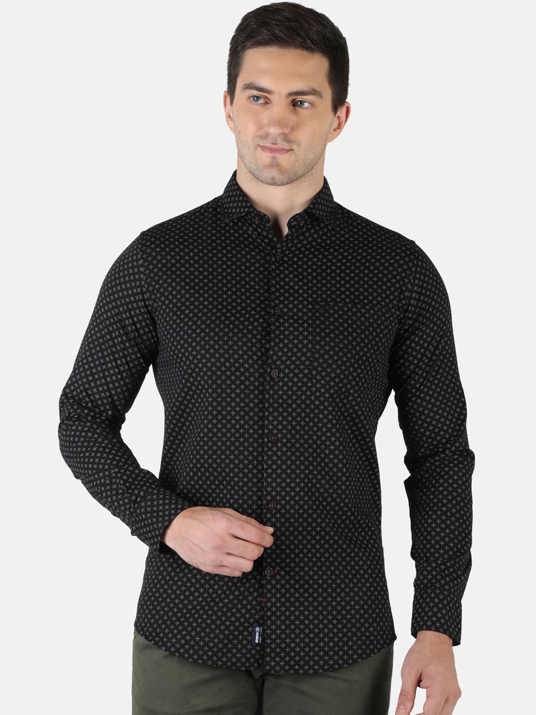 

Monte Carlo Men Black & White Classic Slim Fit Printed Cotton Casual Shirt