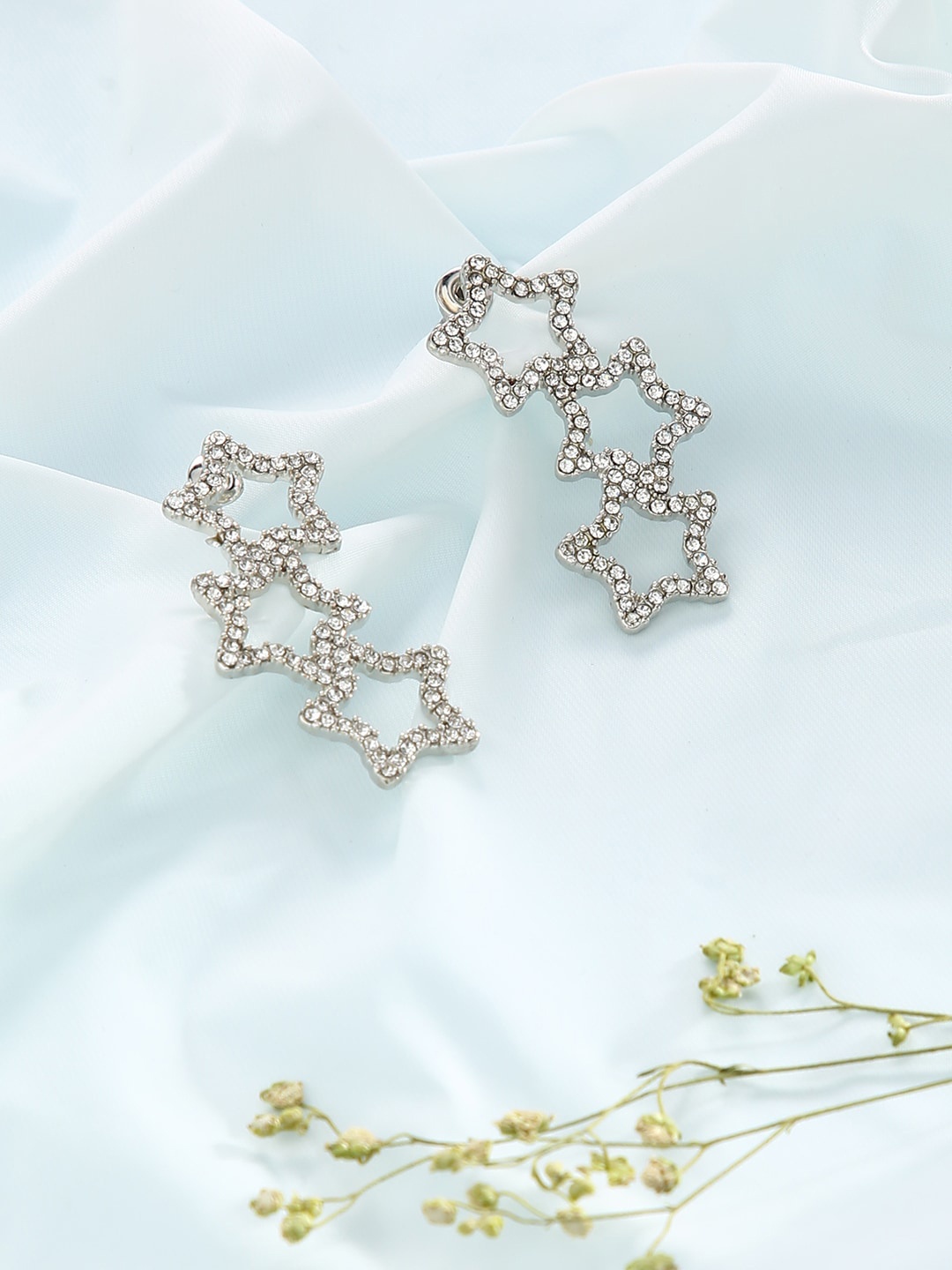 

justpeachy Silver-Toned CZ Studded Contemporary Studs Earrings