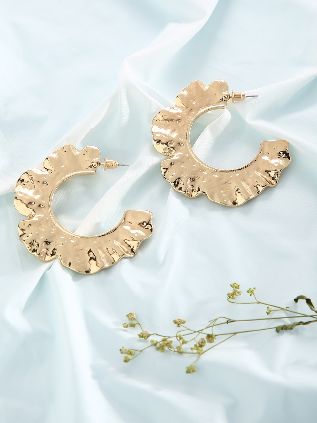 

justpeachy Gold-Plated Contemporary Half Hoop Earrings