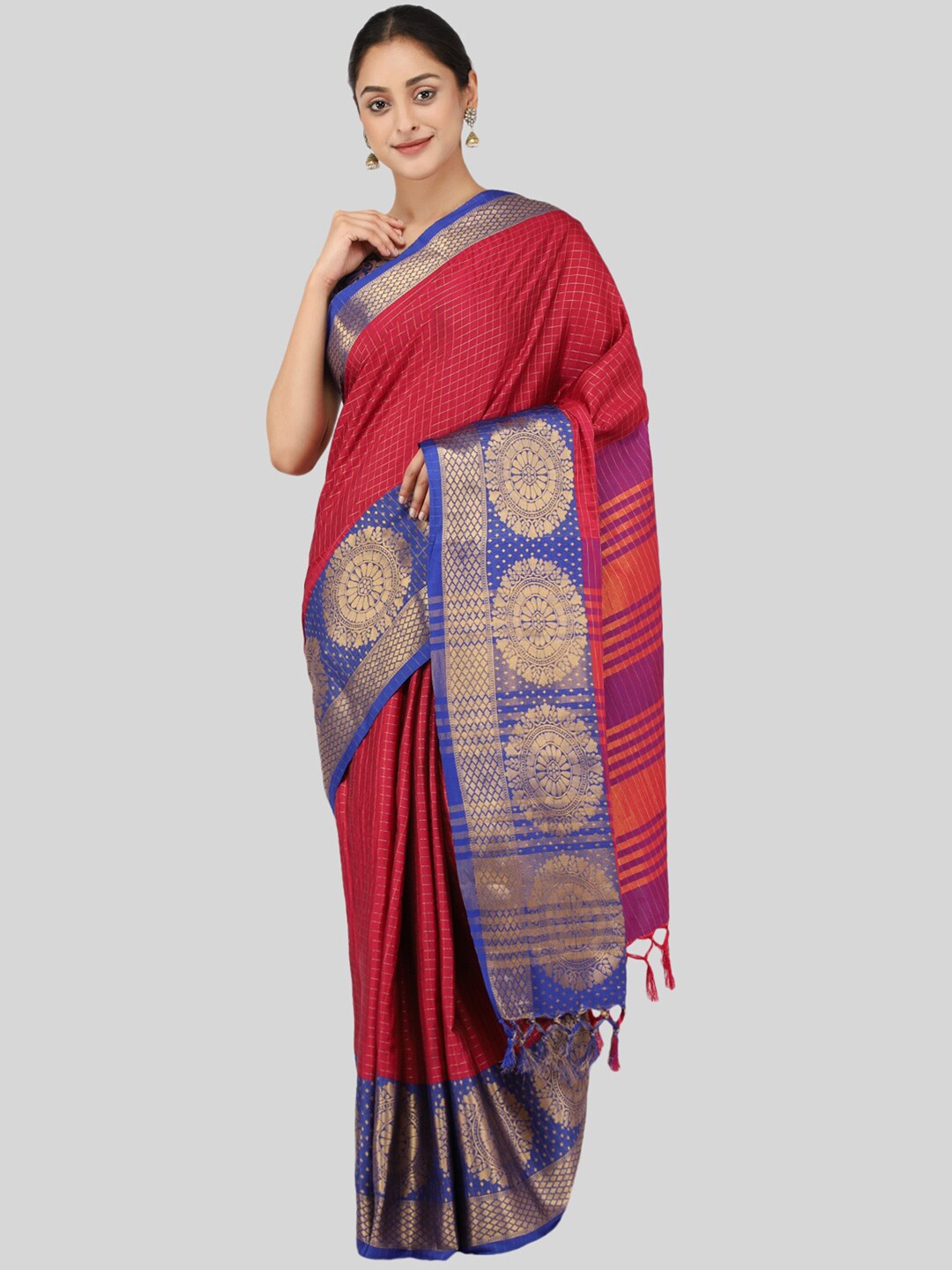 

Mitera Maroon & Gold-Toned Checked Zari Silk Cotton Mysore Silk Saree