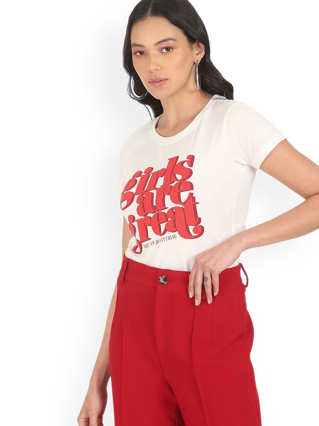 

Sugr Women Off White & Red Typography Printed Pure Cotton T-shirt