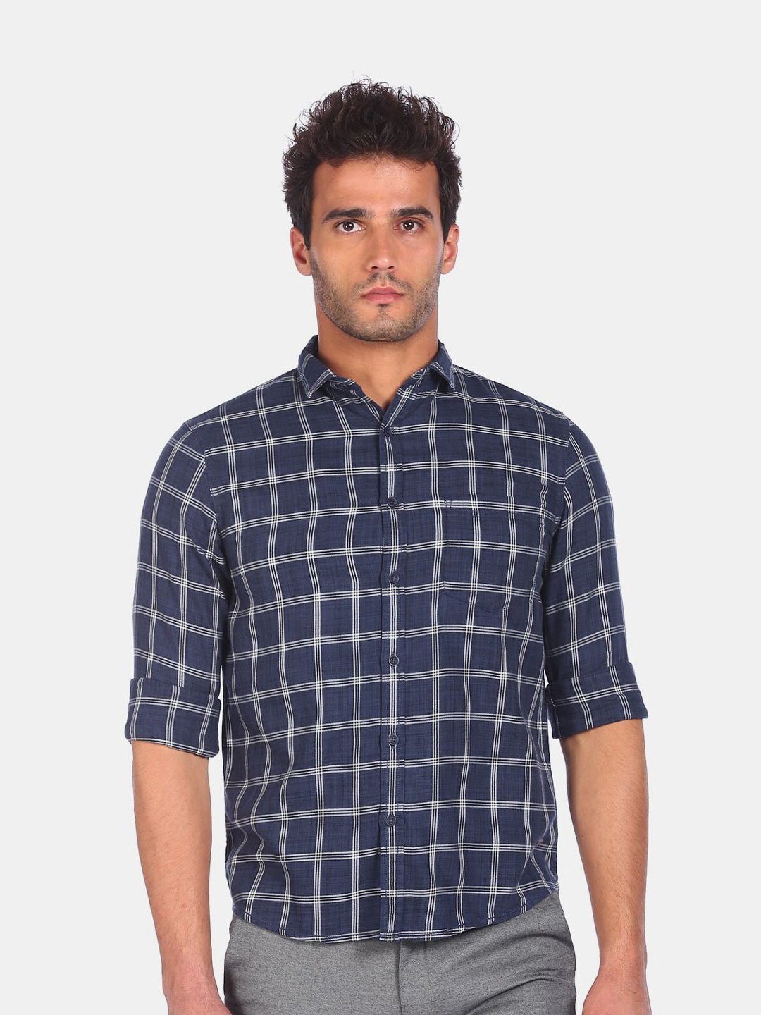 

Cherokee Men Navy Blue & White Checked Casual Shirt