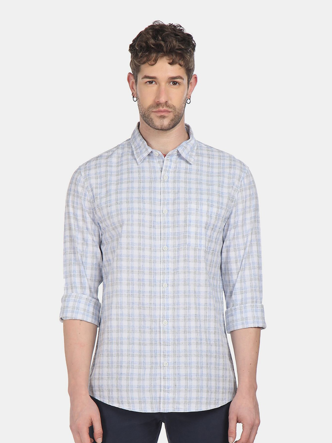 

Ruggers Men Off White & Blue Checked Casual Shirt