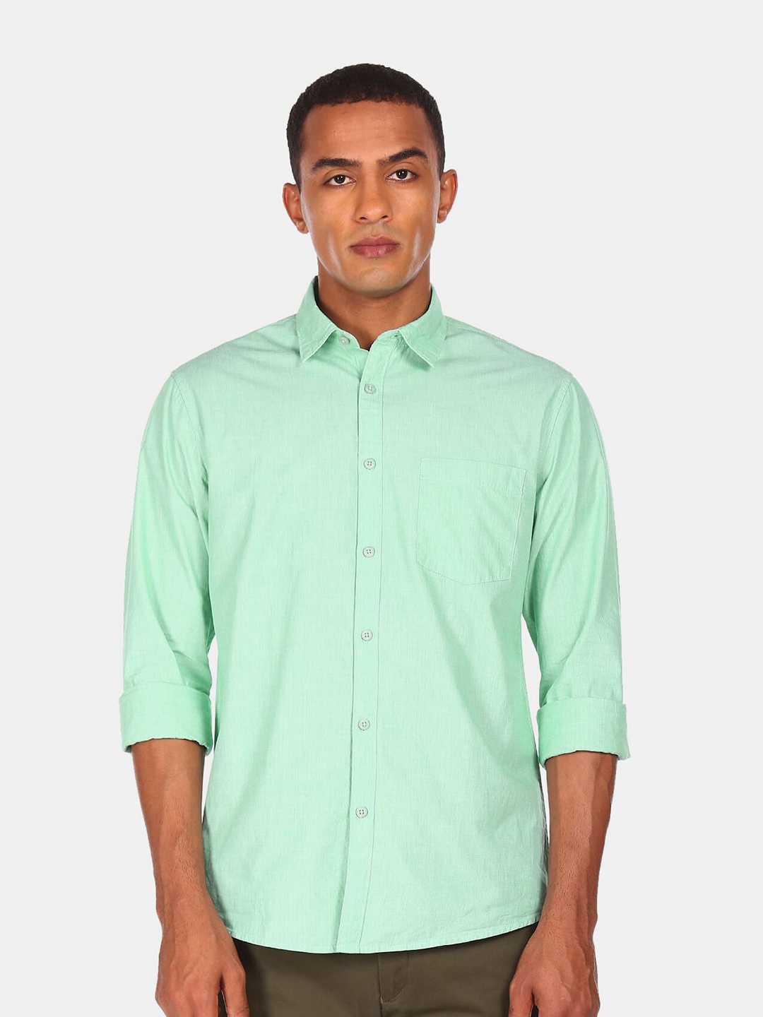 

Ruggers Men Mint Green Solid Pure Cotton Casual Shirt