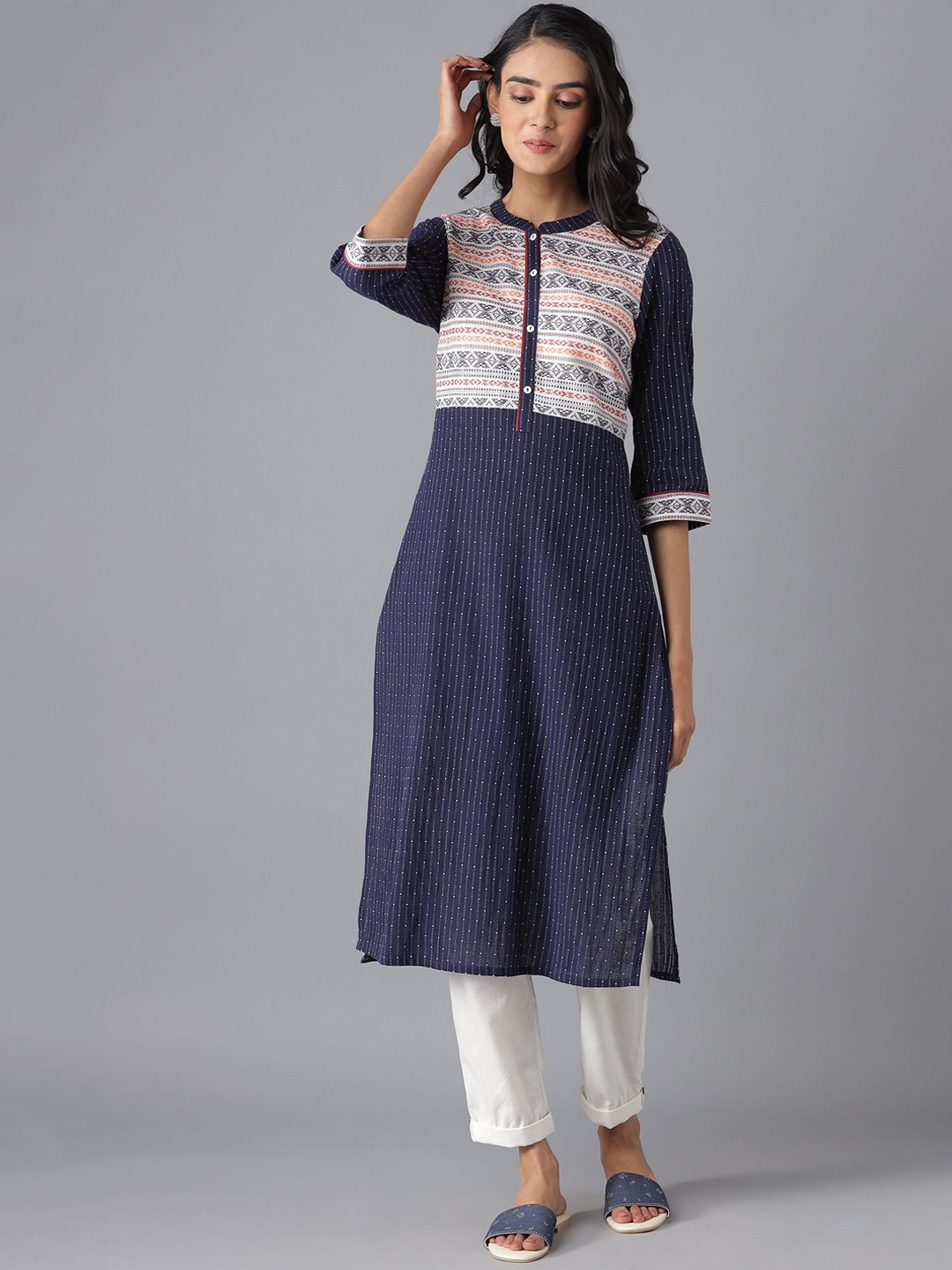 

AURELIA Women White & Navy Blue Yoke Design Pure Cotton Yoke Design Kurta