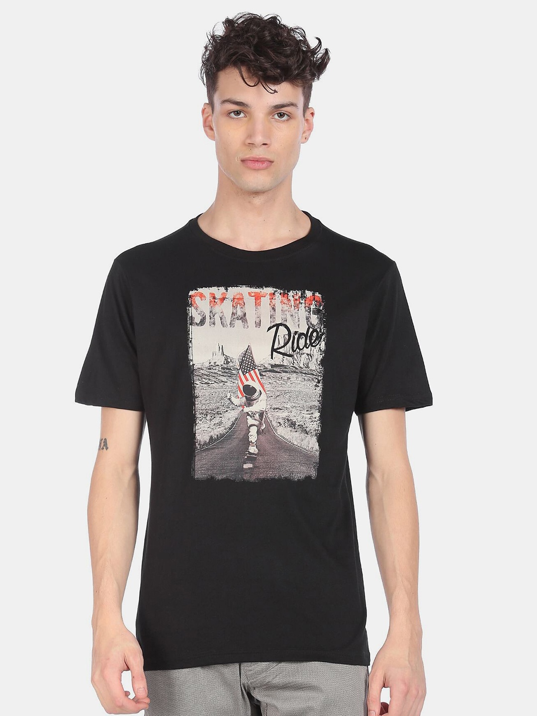 

Colt Men Black Printed Cotton T-shirt
