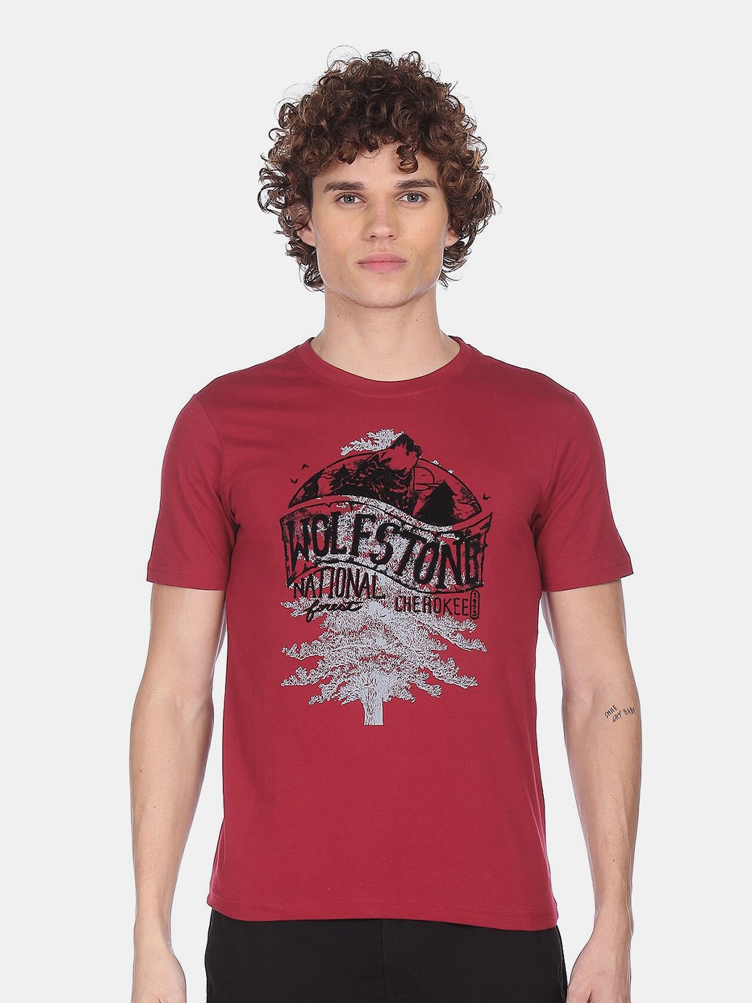 

Cherokee Men Red Printed Cotton T-shirt