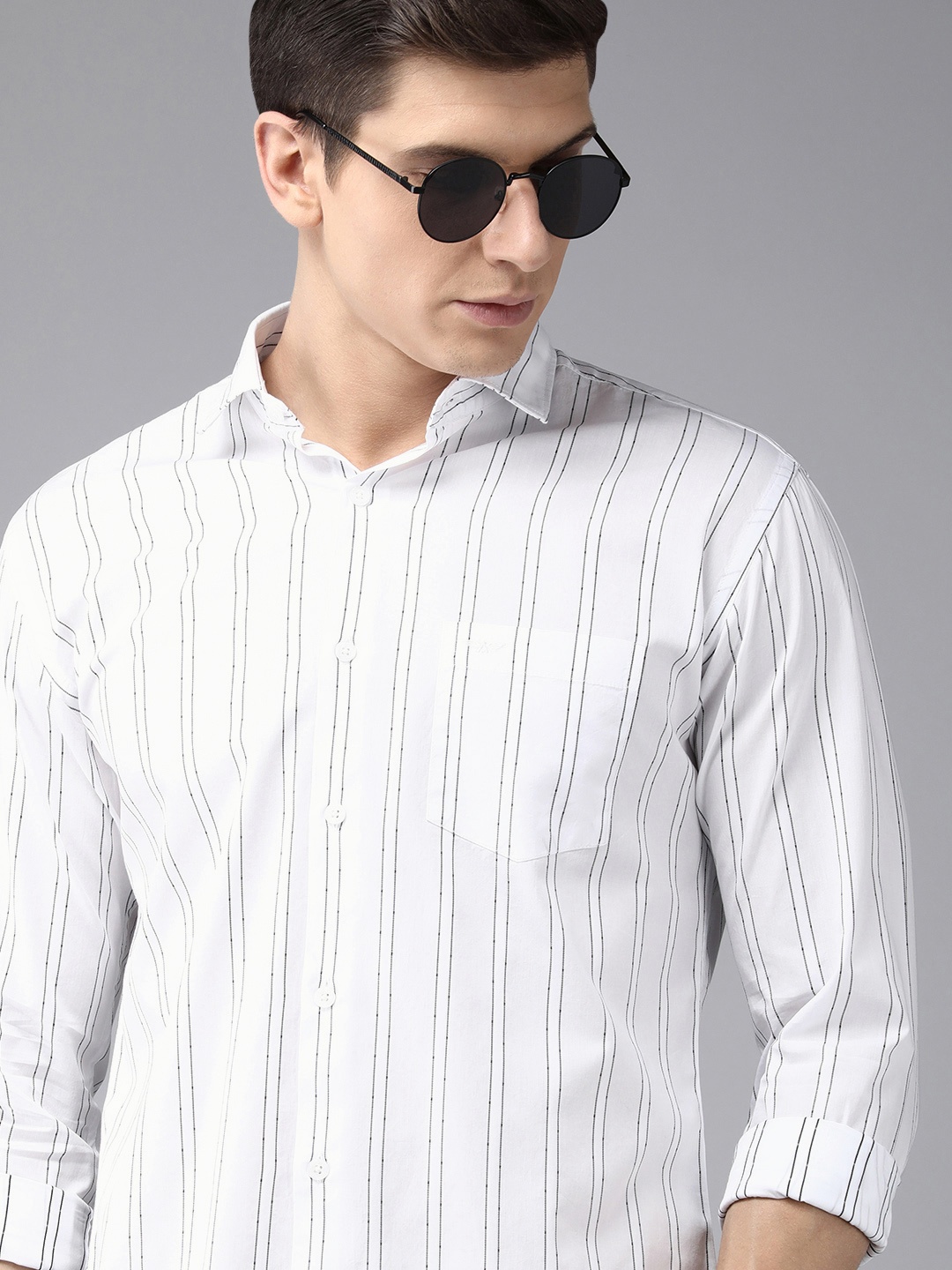 

Park Avenue Men White & Black Slim Fit Striped Casual Shirt