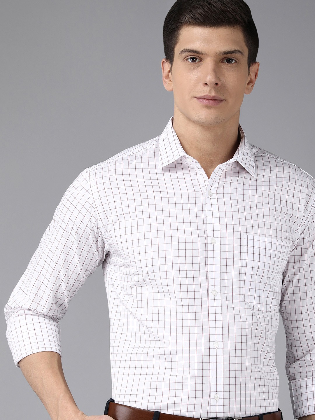 

Park Avenue Men Red & White Slim Fit Checked Formal Shirt